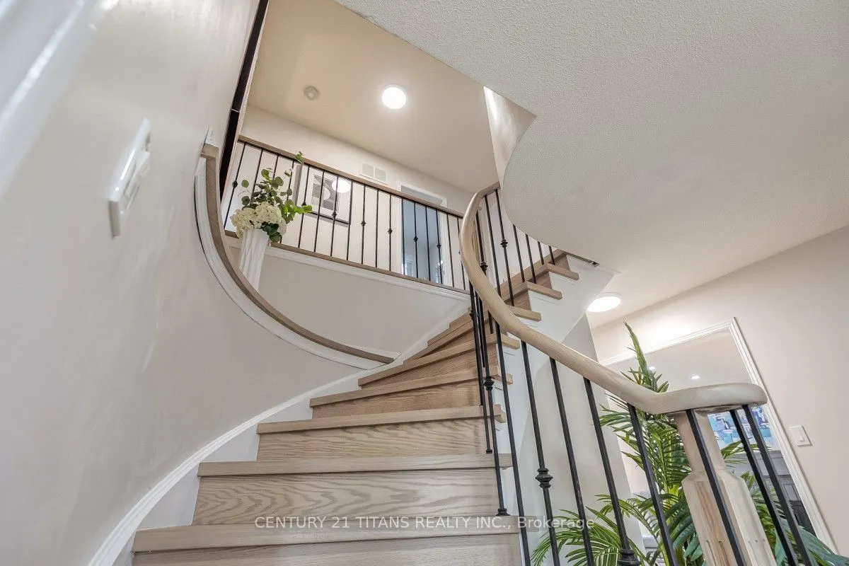 20 Millstone Crescent