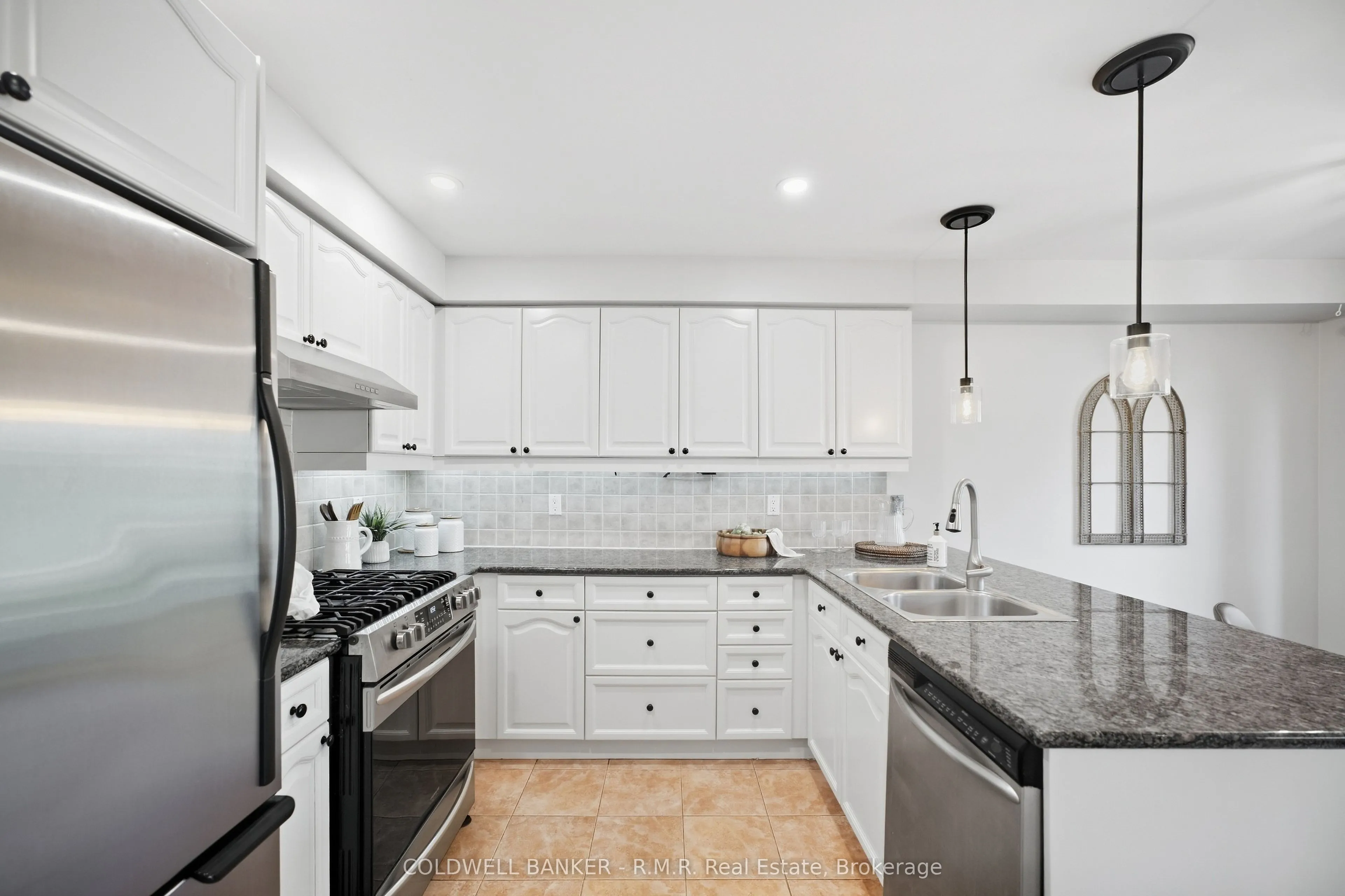 6 Merchants Avenue
