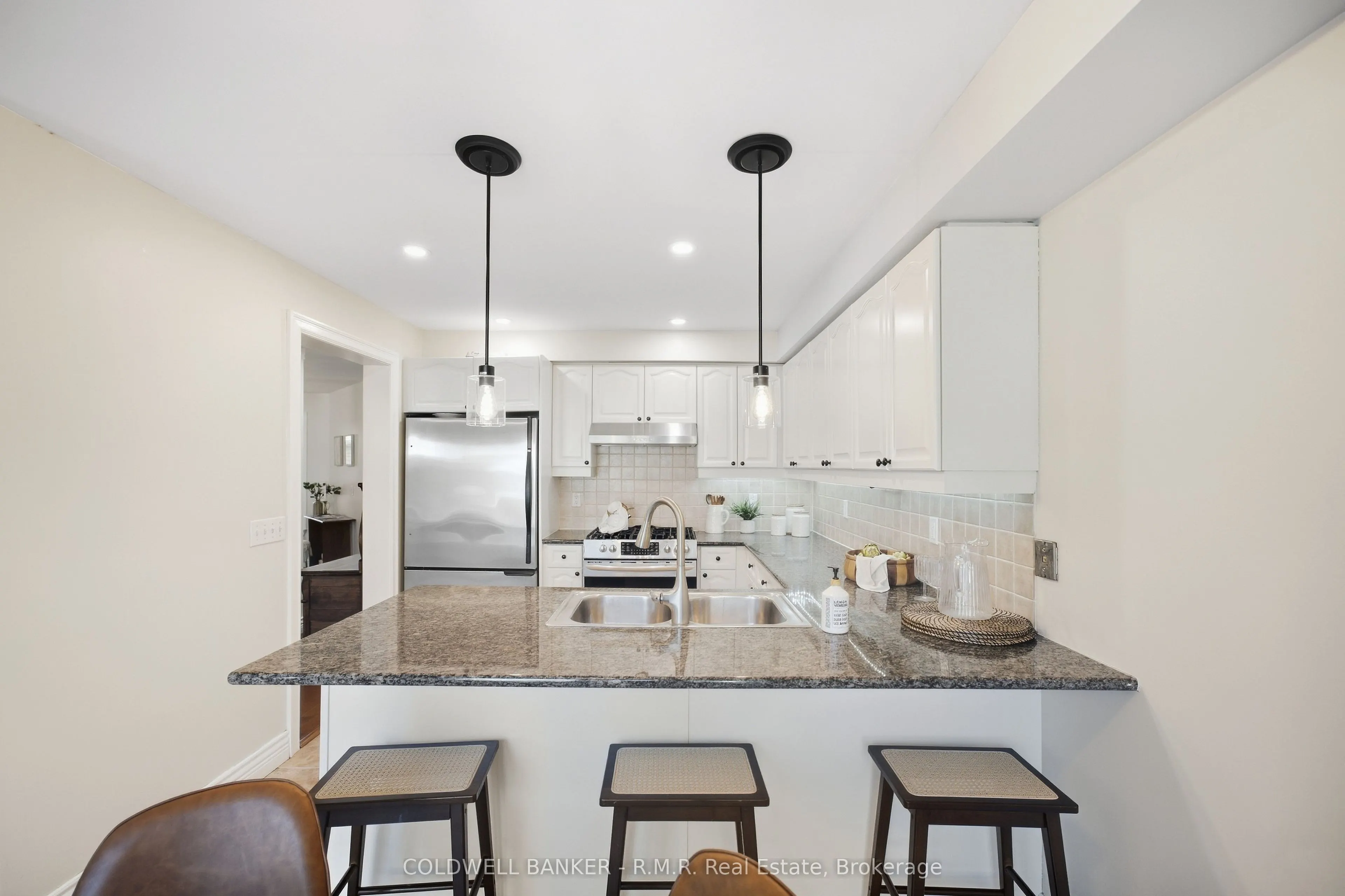 6 Merchants Avenue