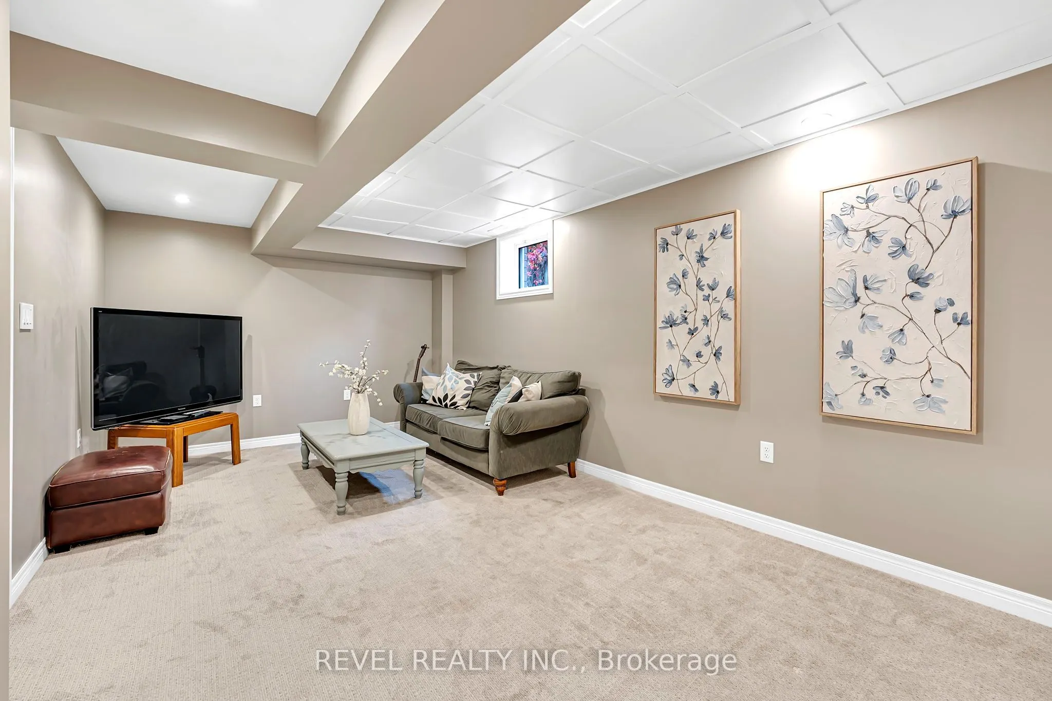806 Linden Court