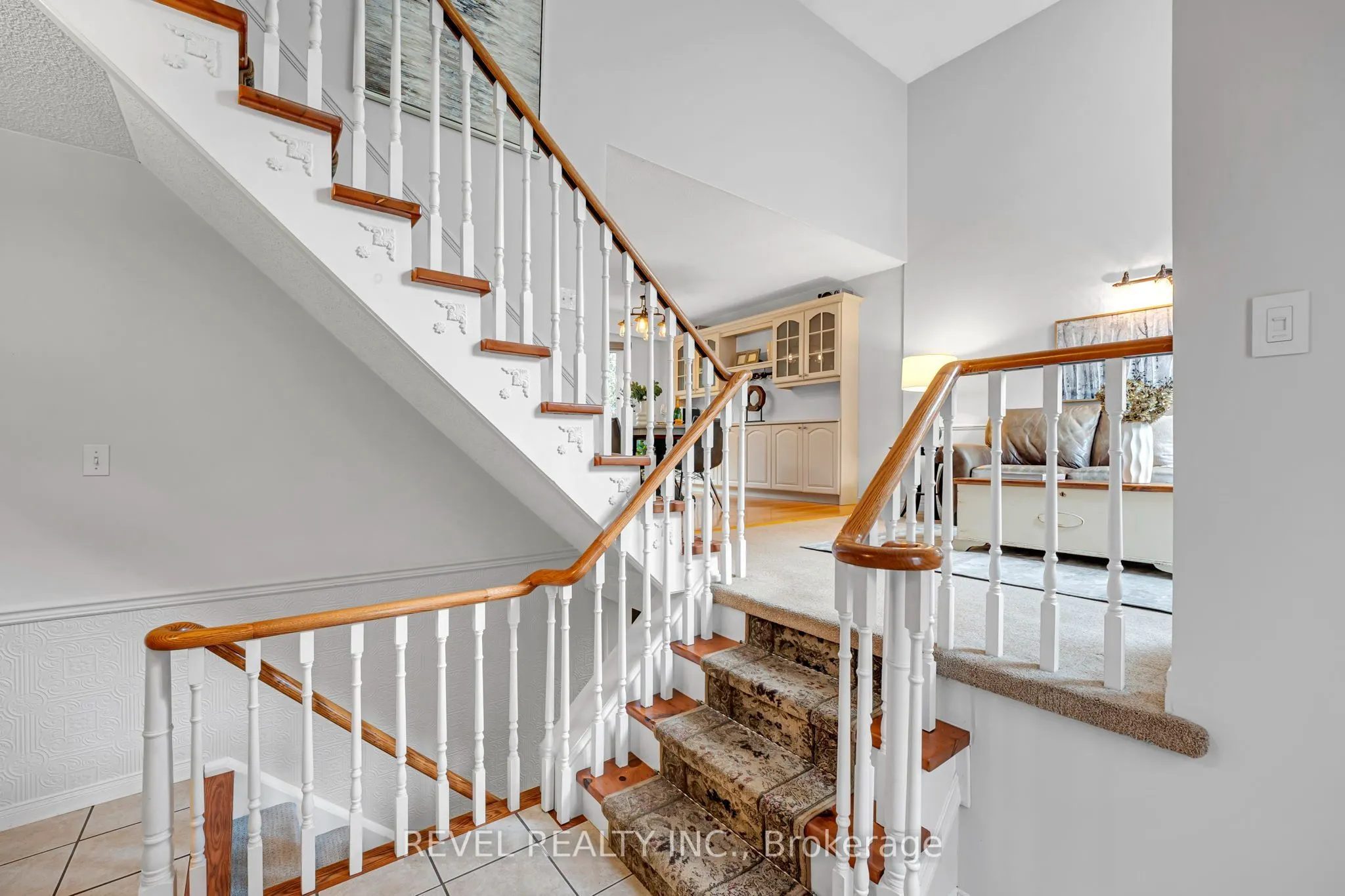 806 Linden Court