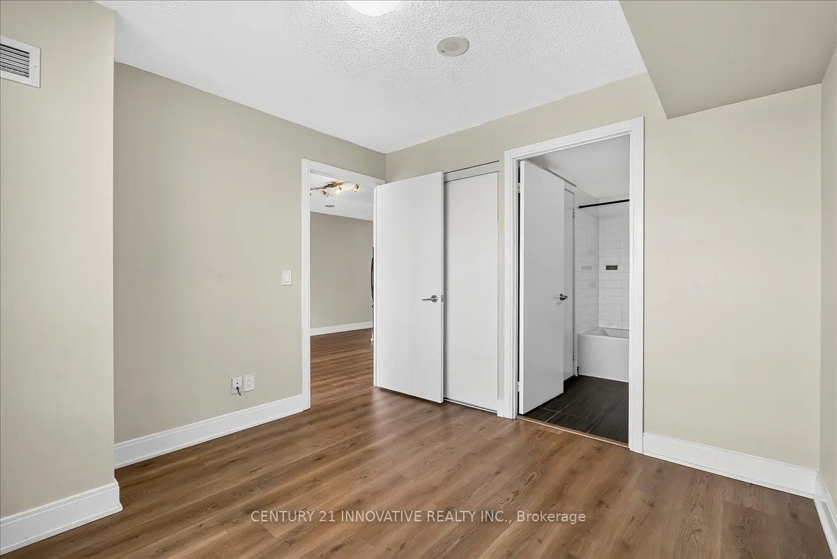 125 Village Green Square #3501