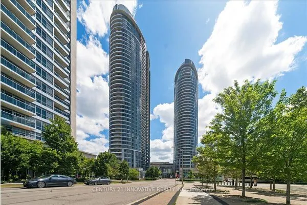 125 Village Green Square
