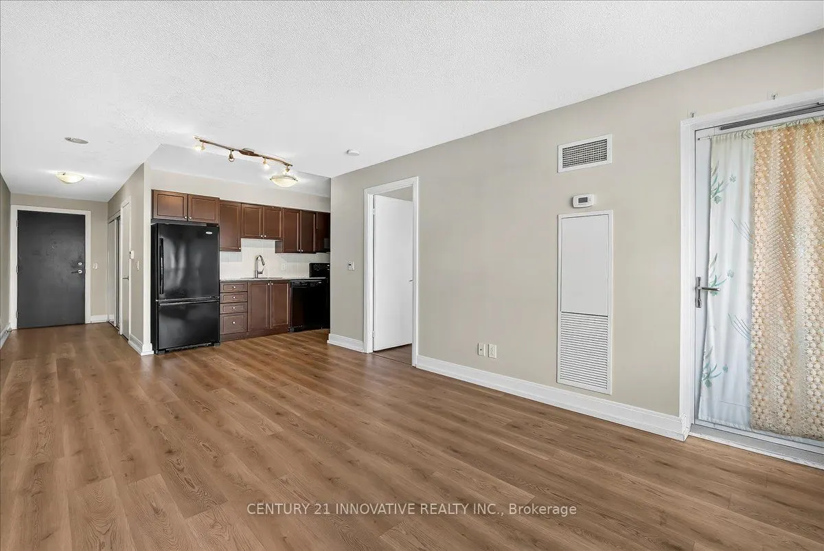 125 Village Green Square #3501