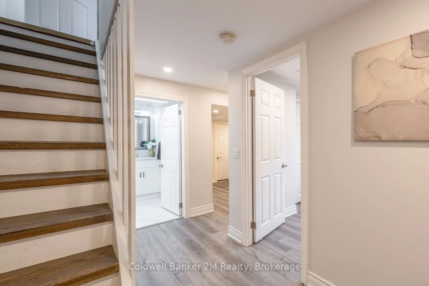152 Taunton Road W