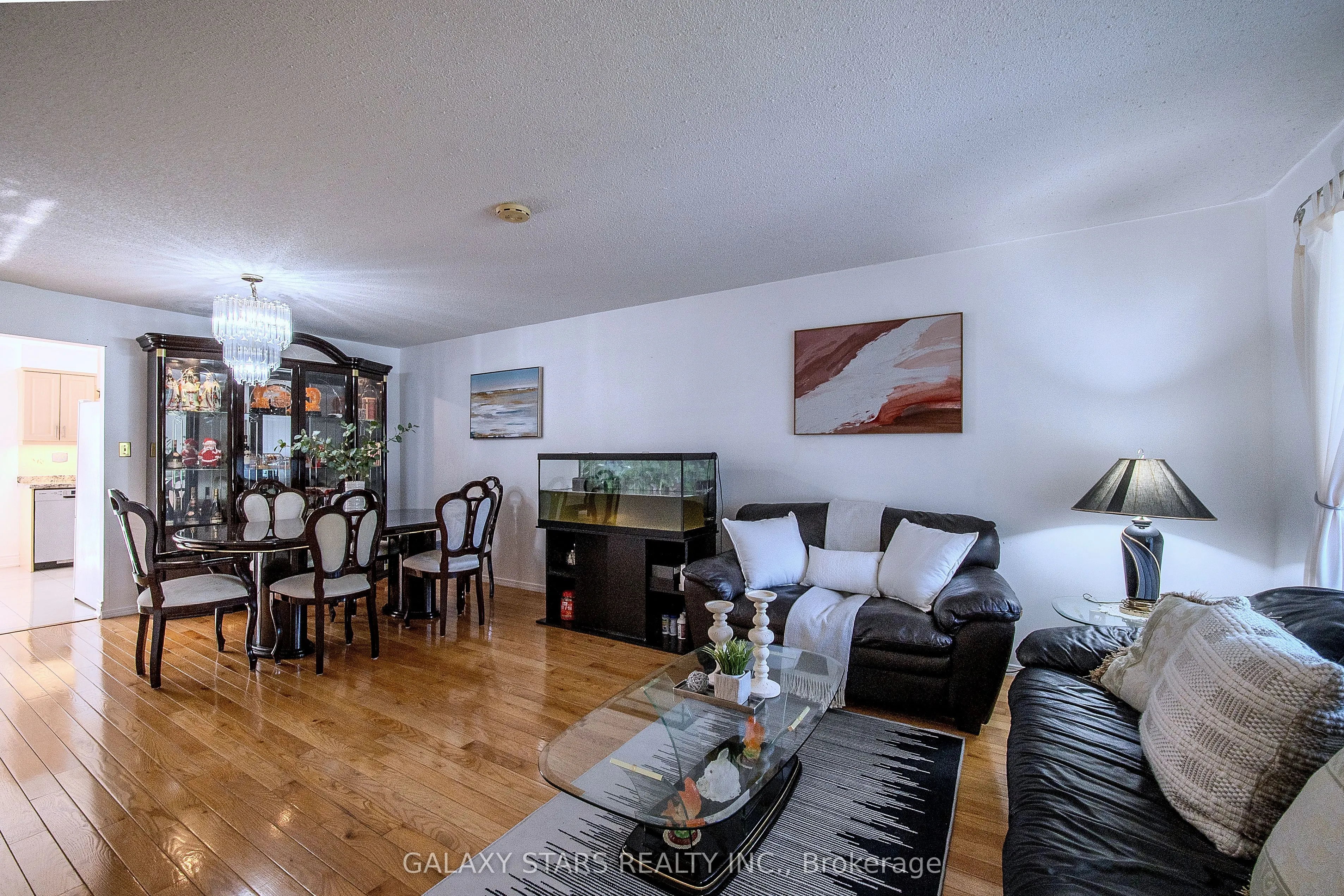 2 Noble Drive