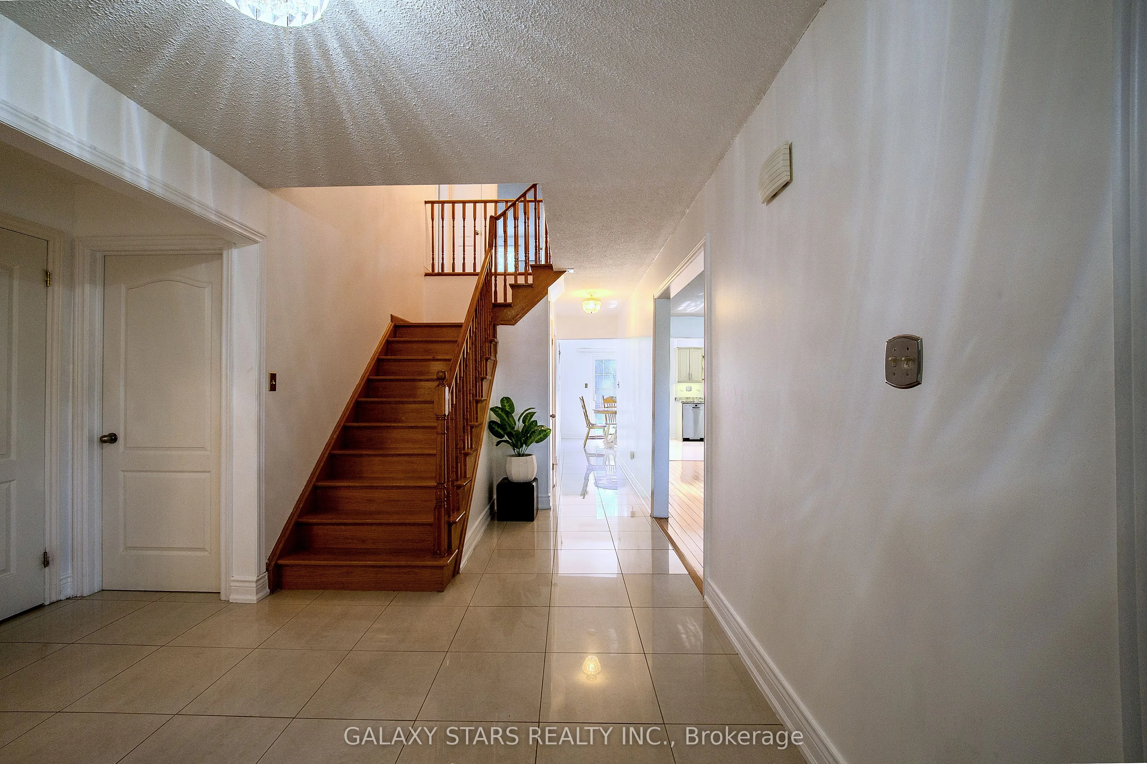 2 Noble Drive