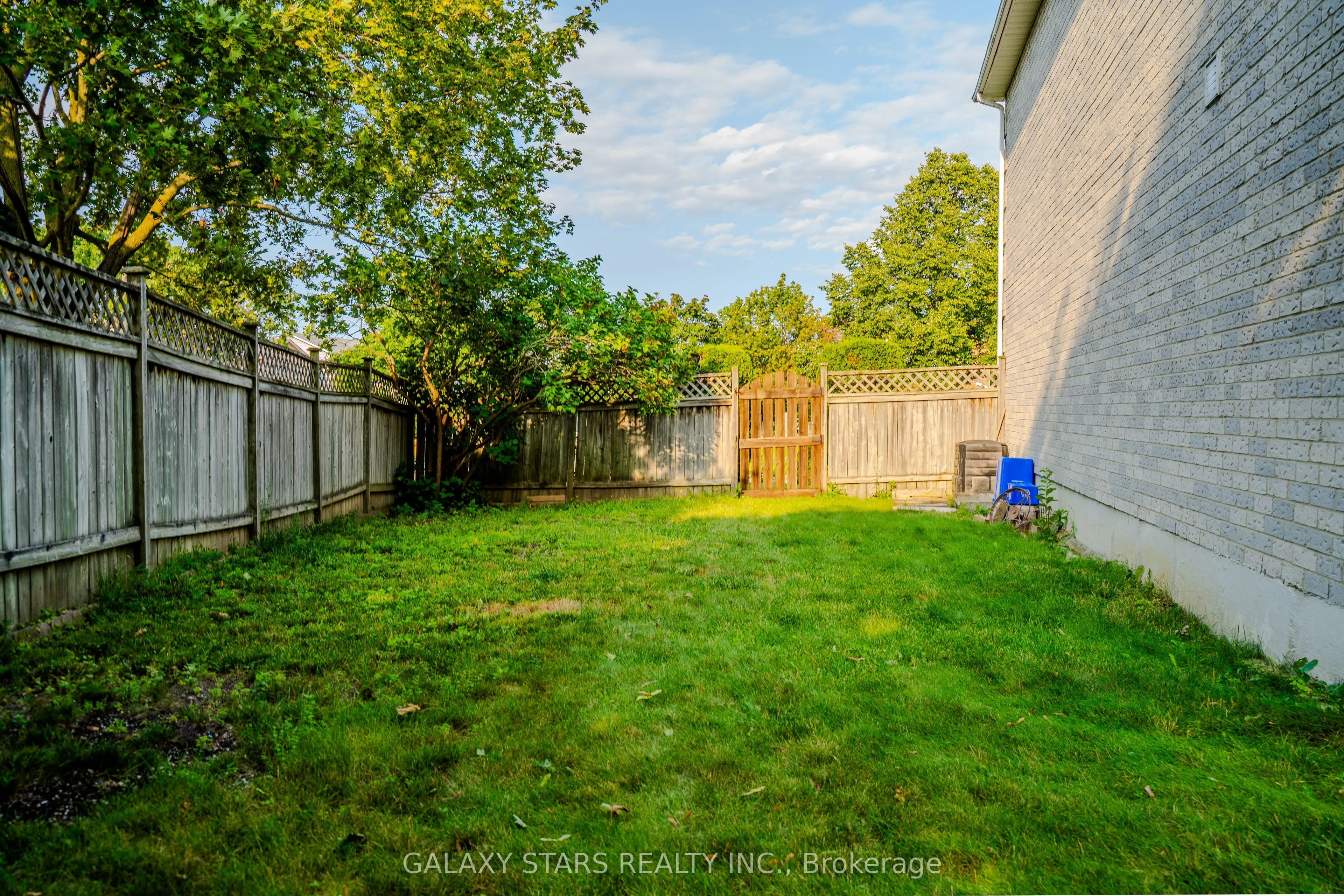 2 Noble Drive