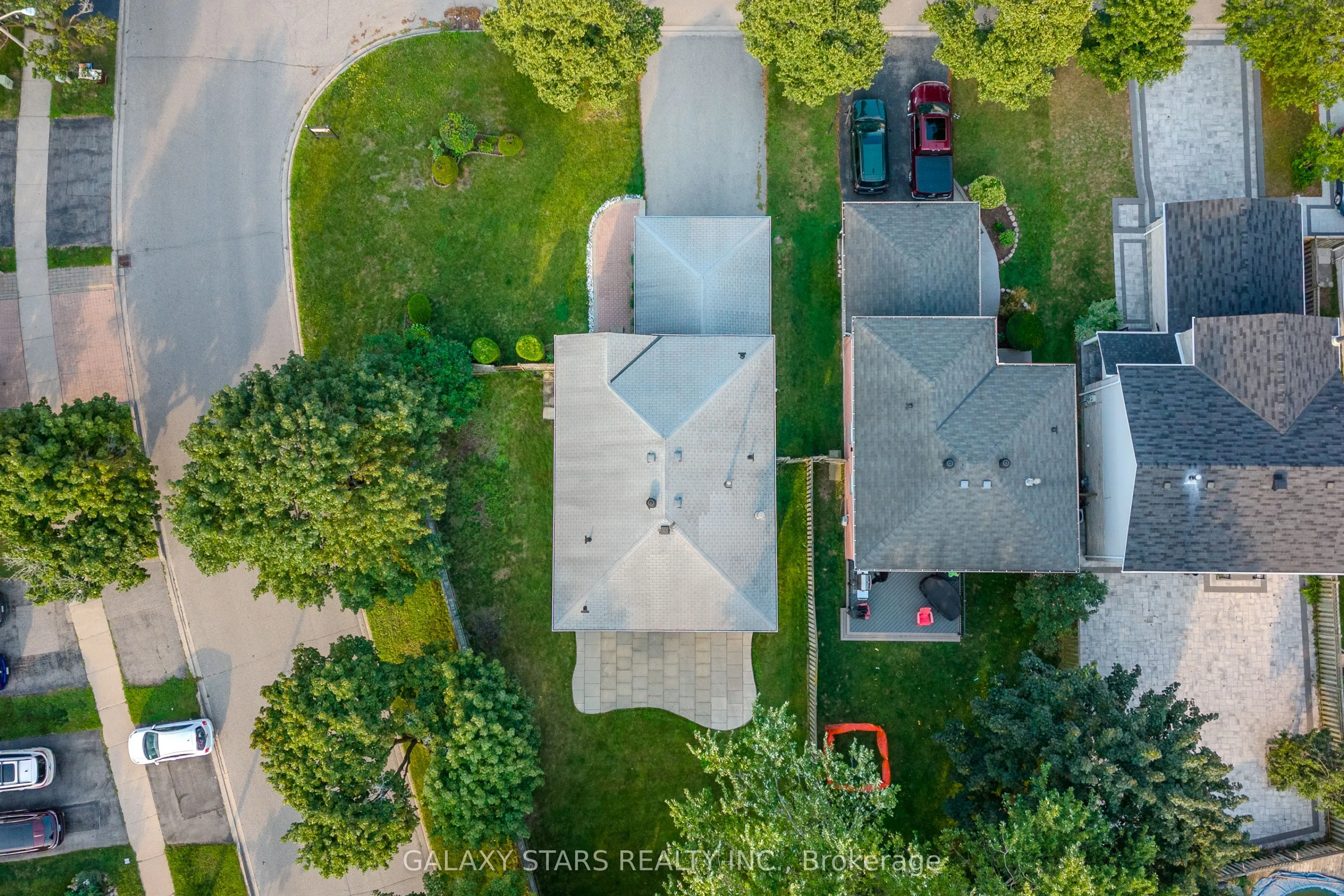 2 Noble Drive