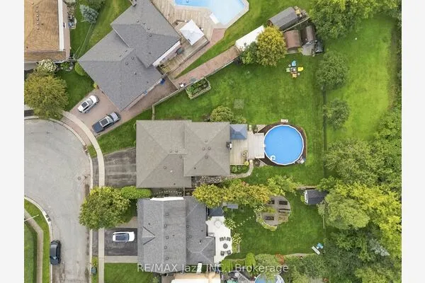 76 Chester Crescent