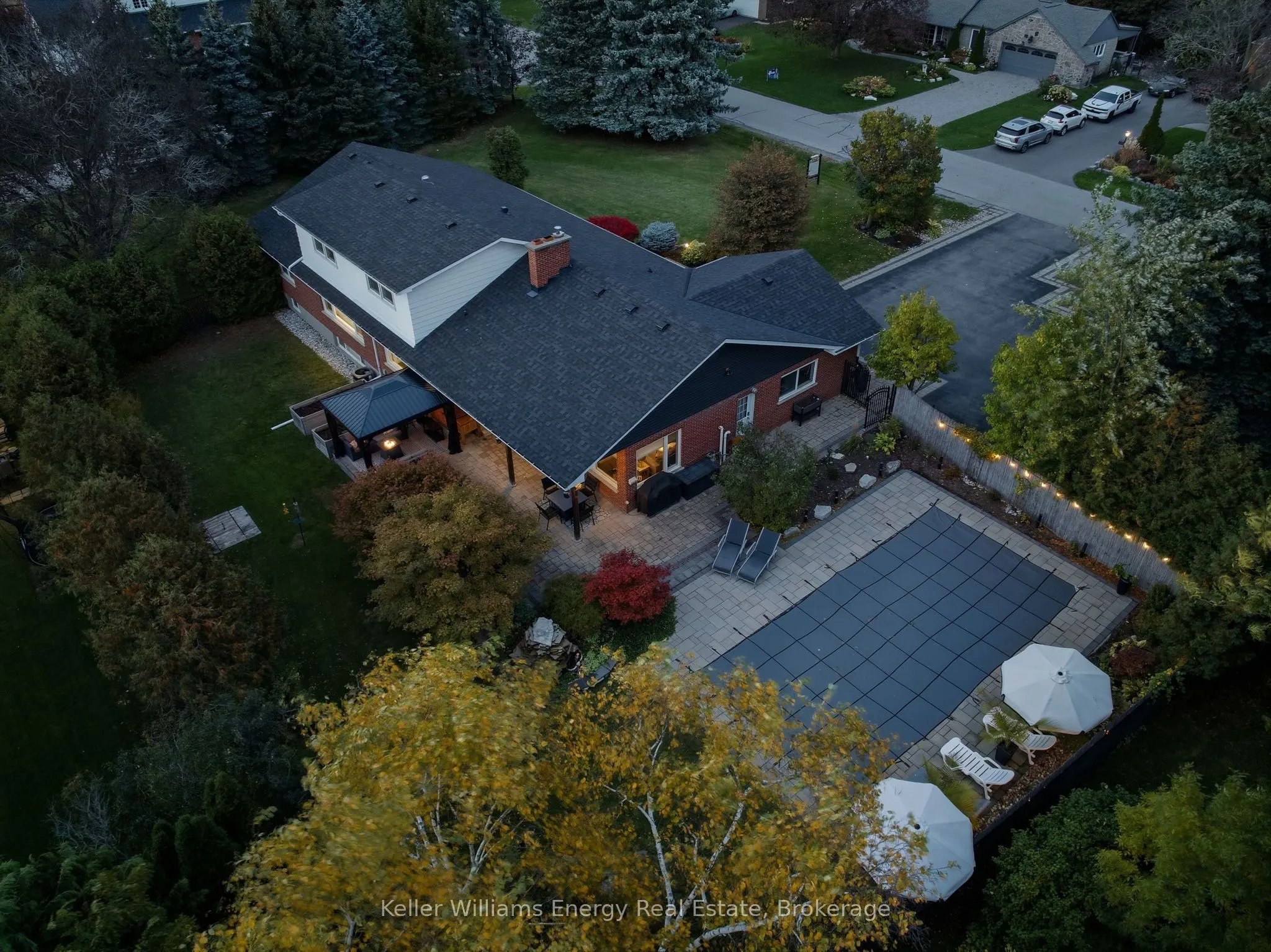 950 Swiss Heights