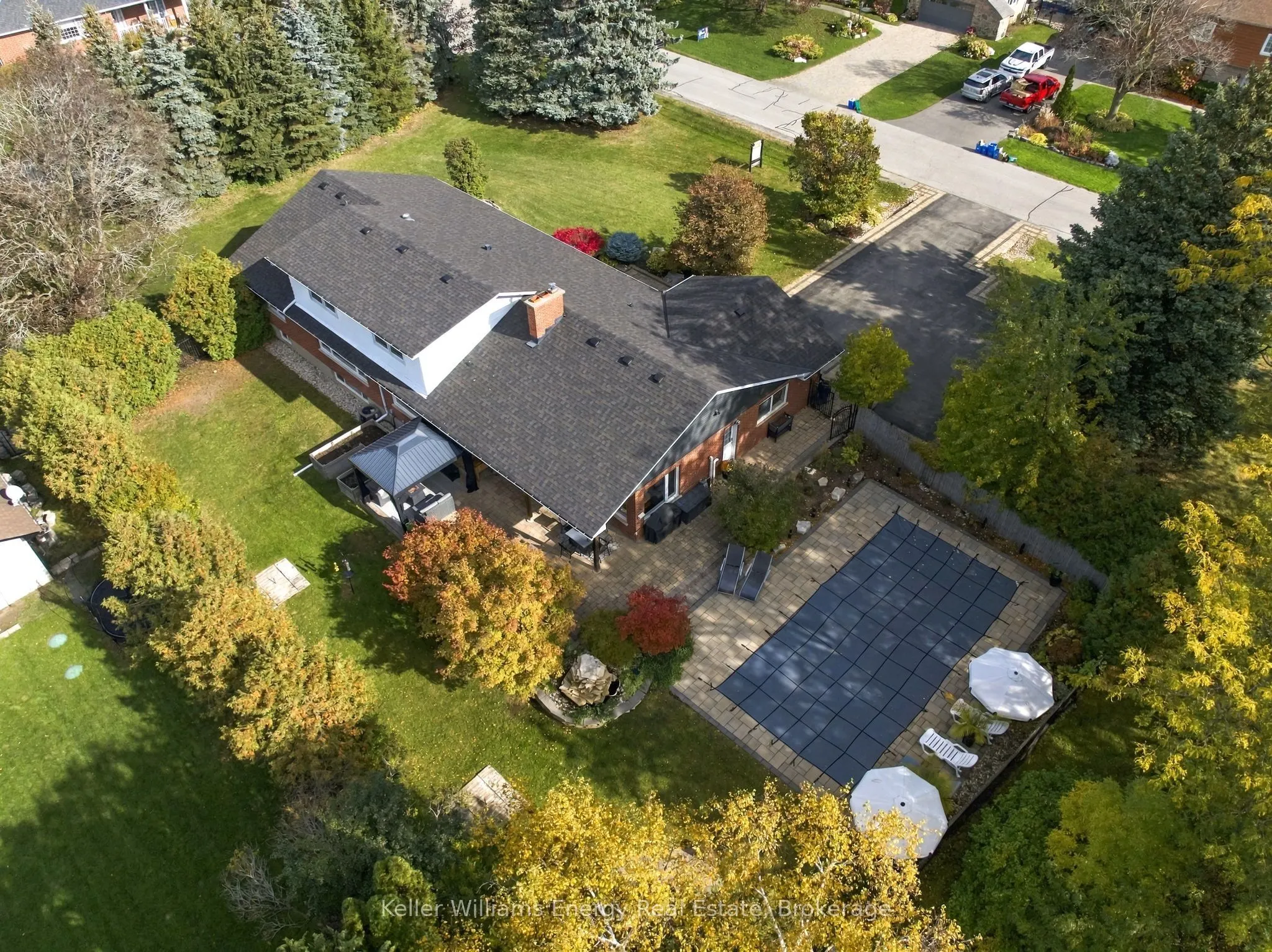 950 Swiss Heights