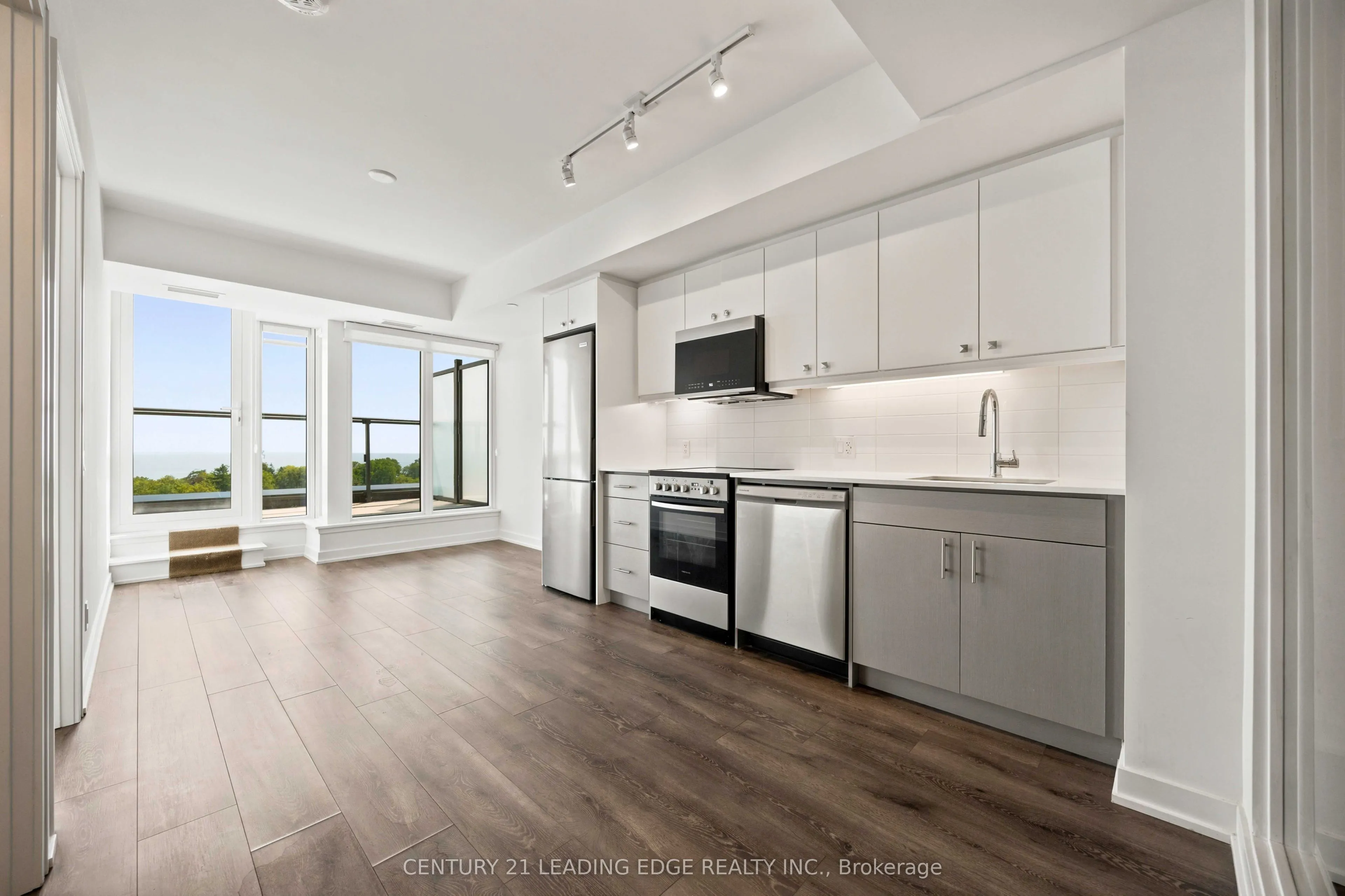 2 Manderley Drive #812