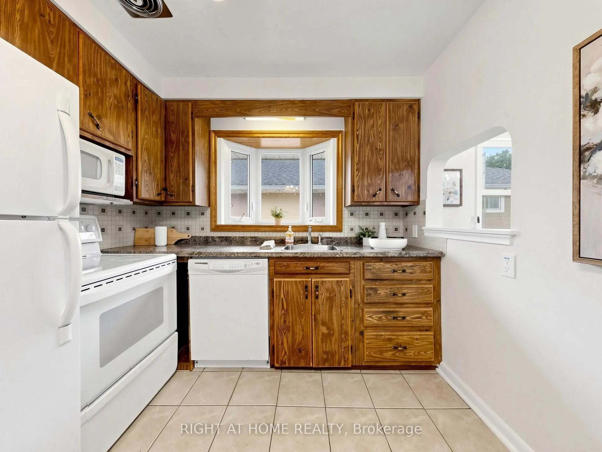 36 Joanna Drive E