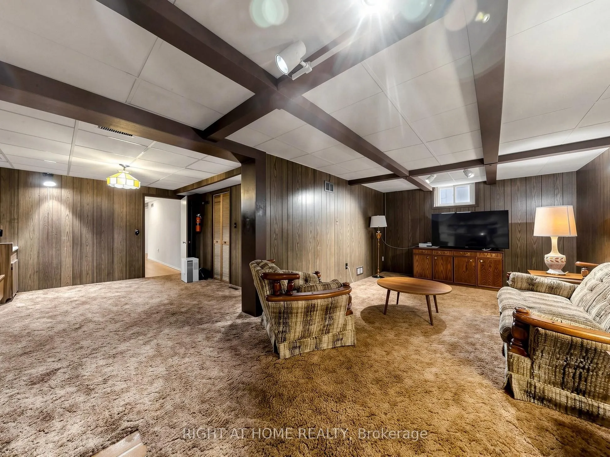 36 Joanna Drive E