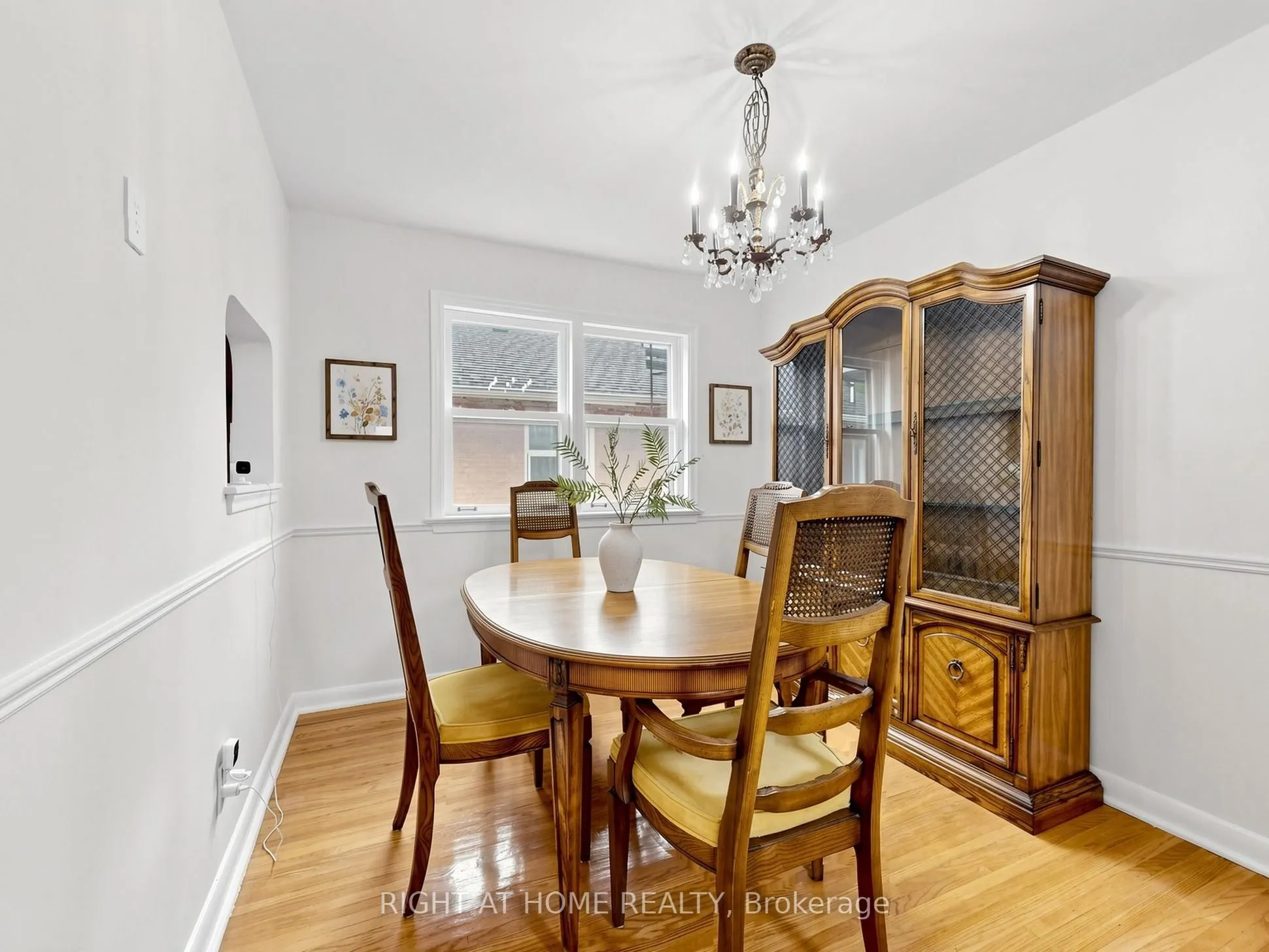 36 Joanna Drive E
