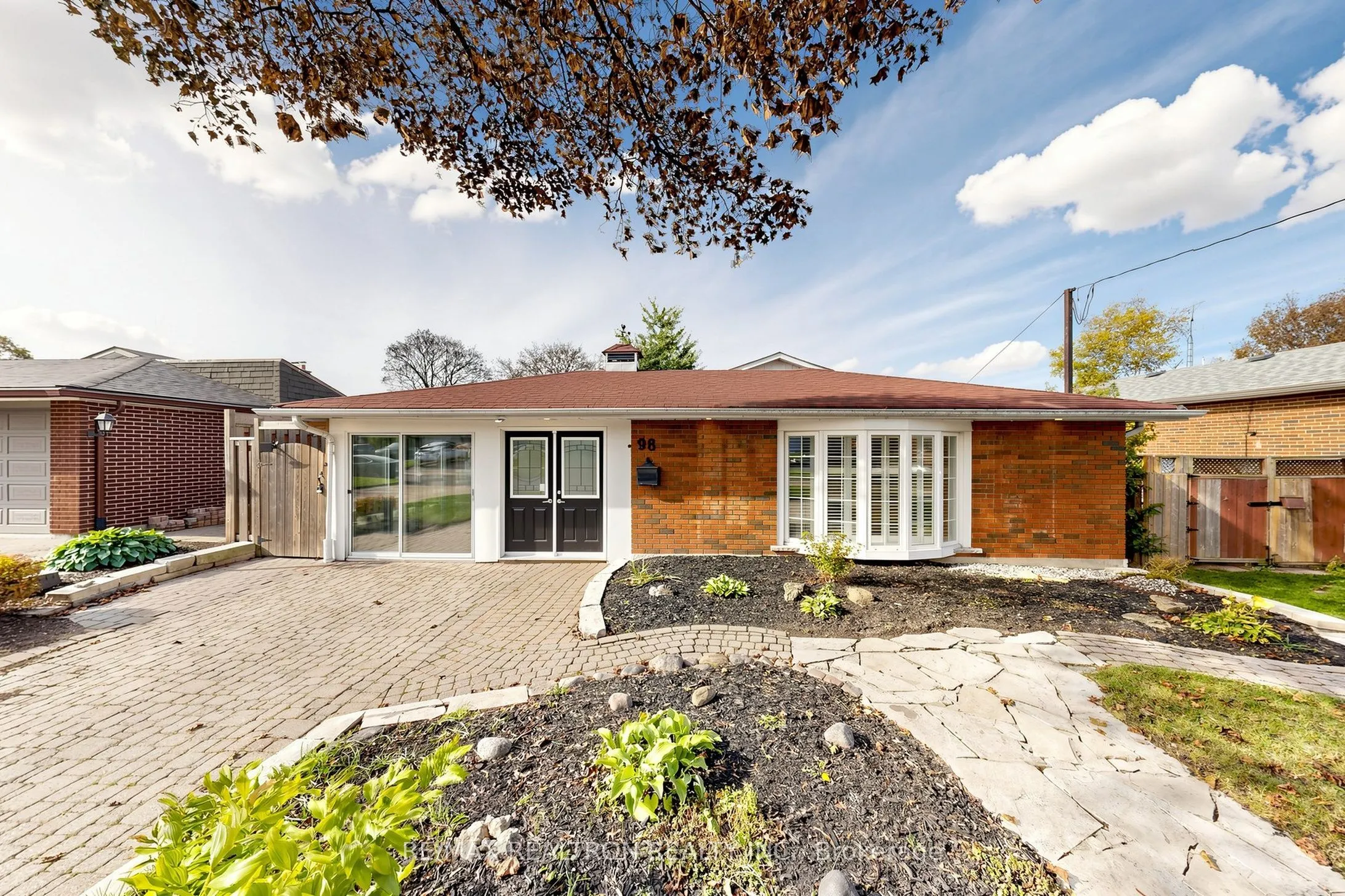 98 Thorncliffe Street