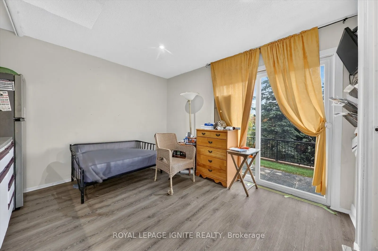 200 Murison Boulevard #33