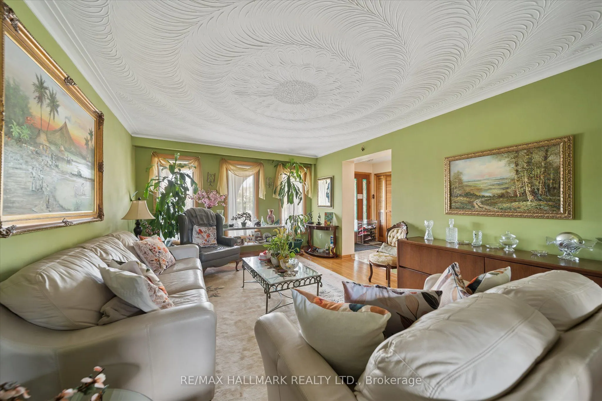 16 Ascolda Boulevard