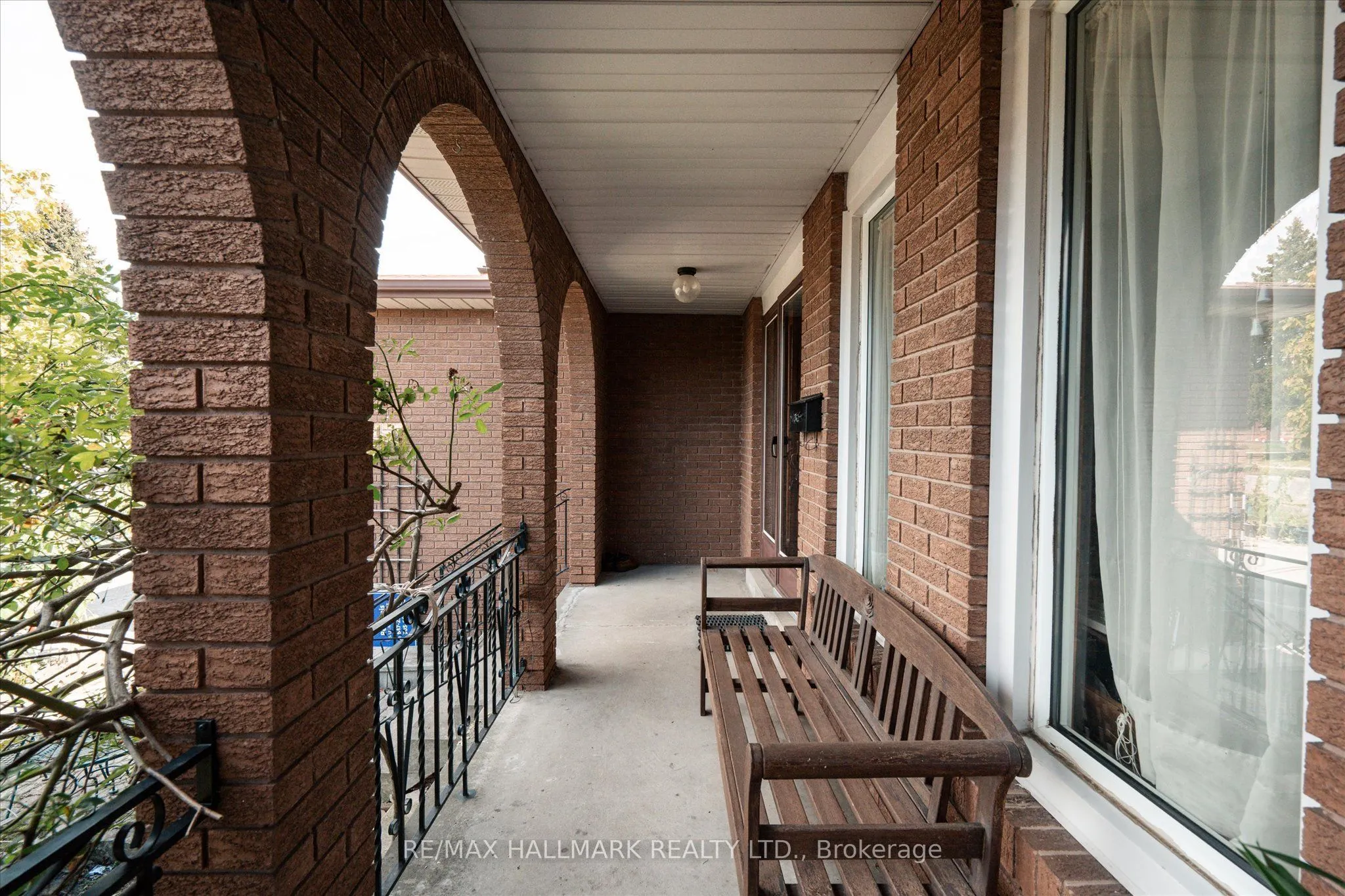 16 Ascolda Boulevard