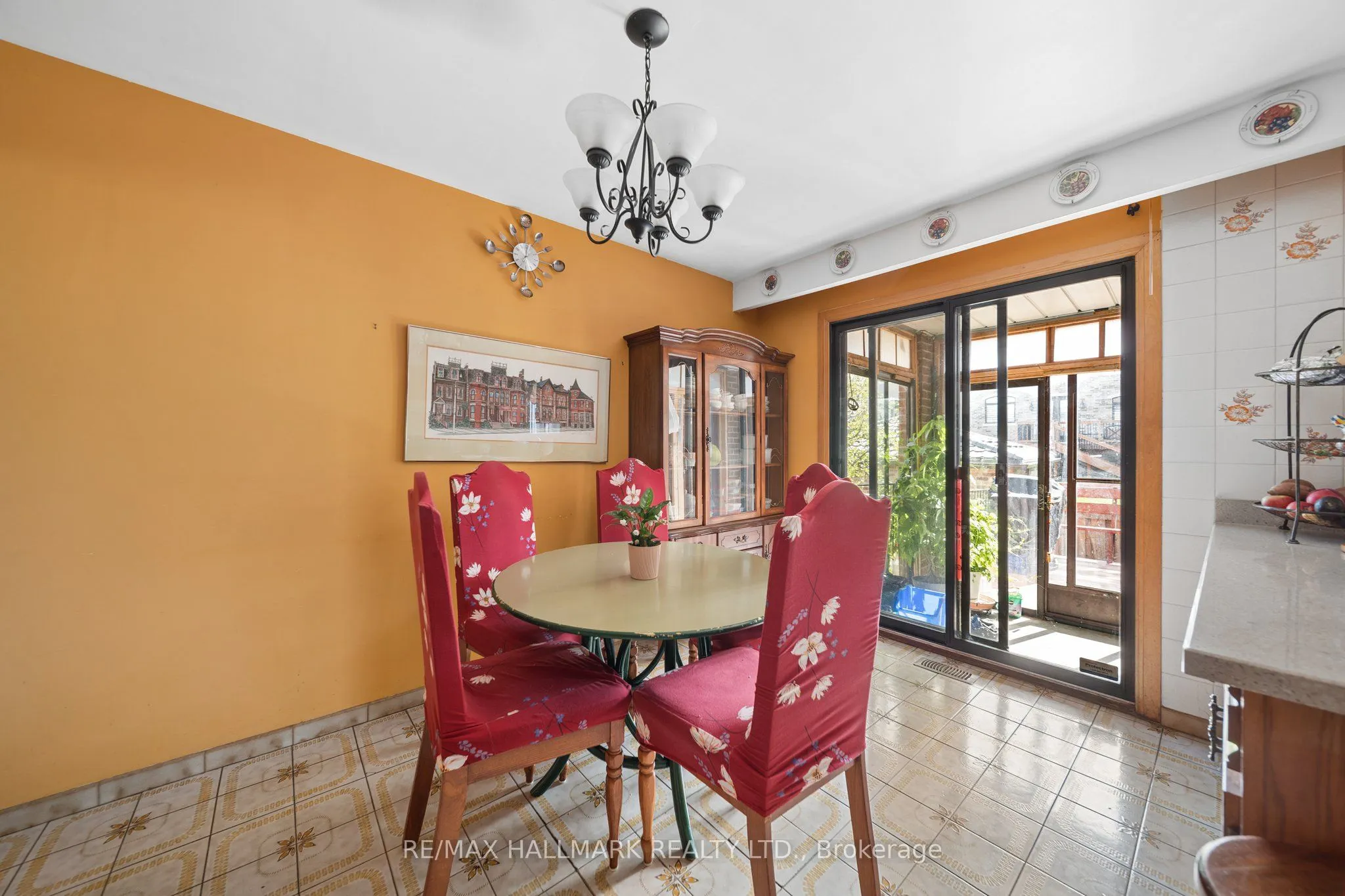 16 Ascolda Boulevard