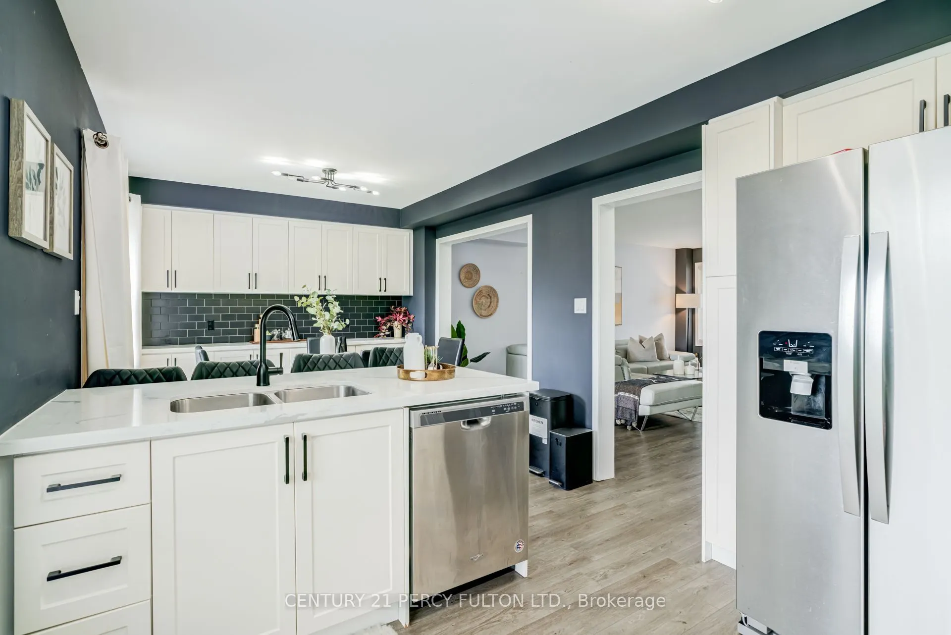1842 Dalhousie Crescent