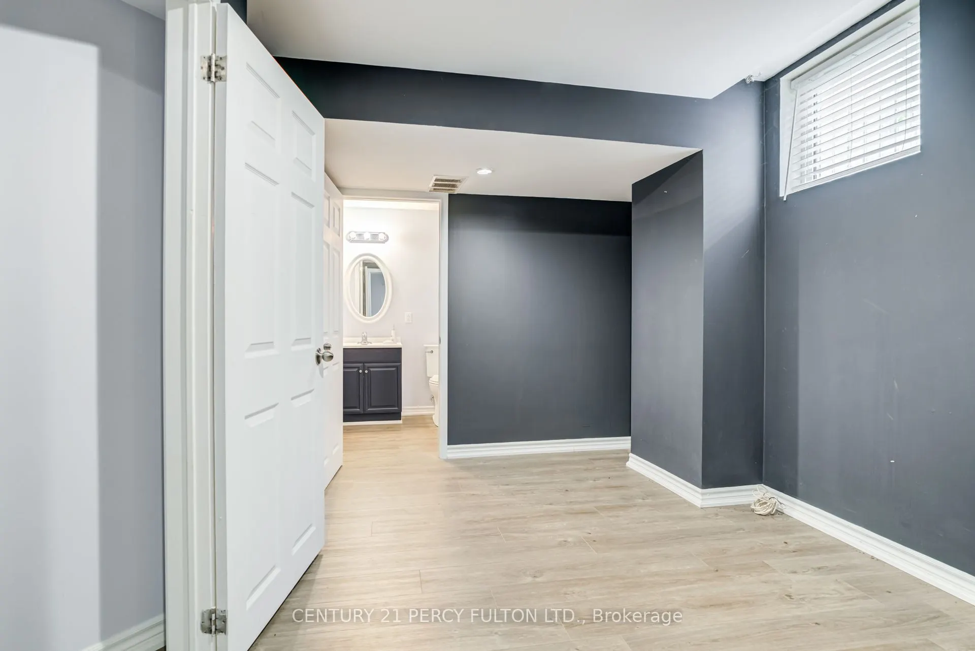 1842 Dalhousie Crescent