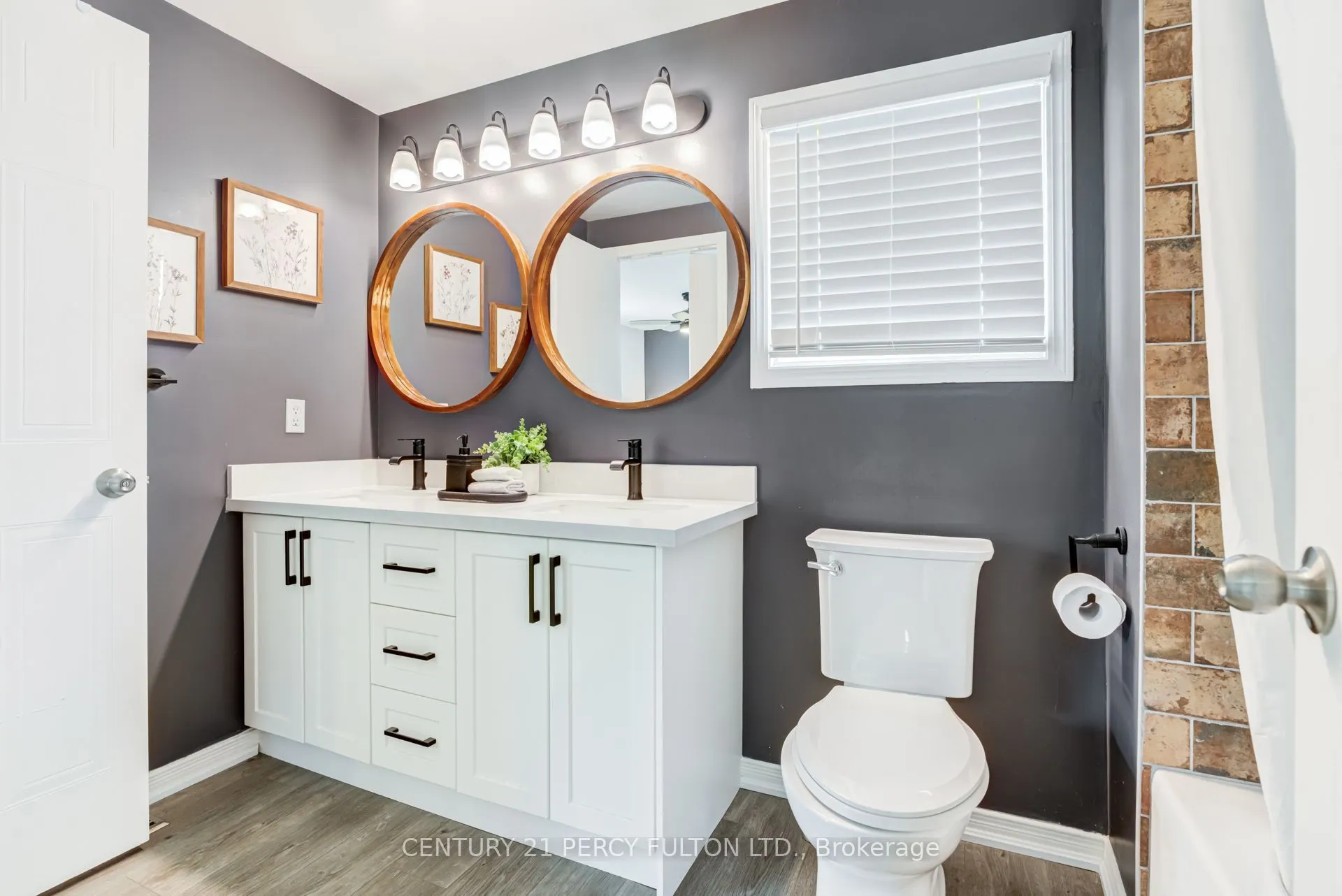 1842 Dalhousie Crescent