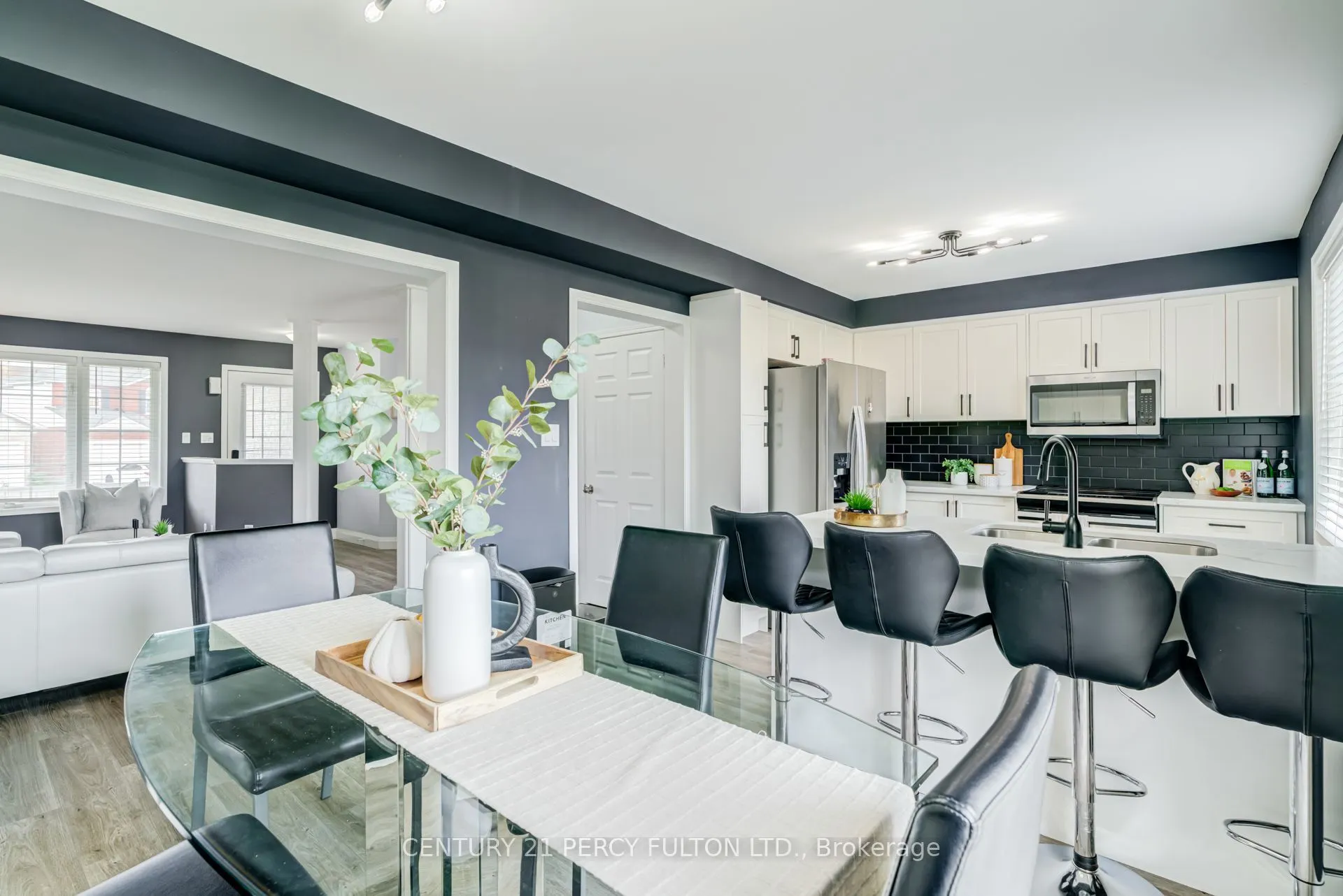 1842 Dalhousie Crescent