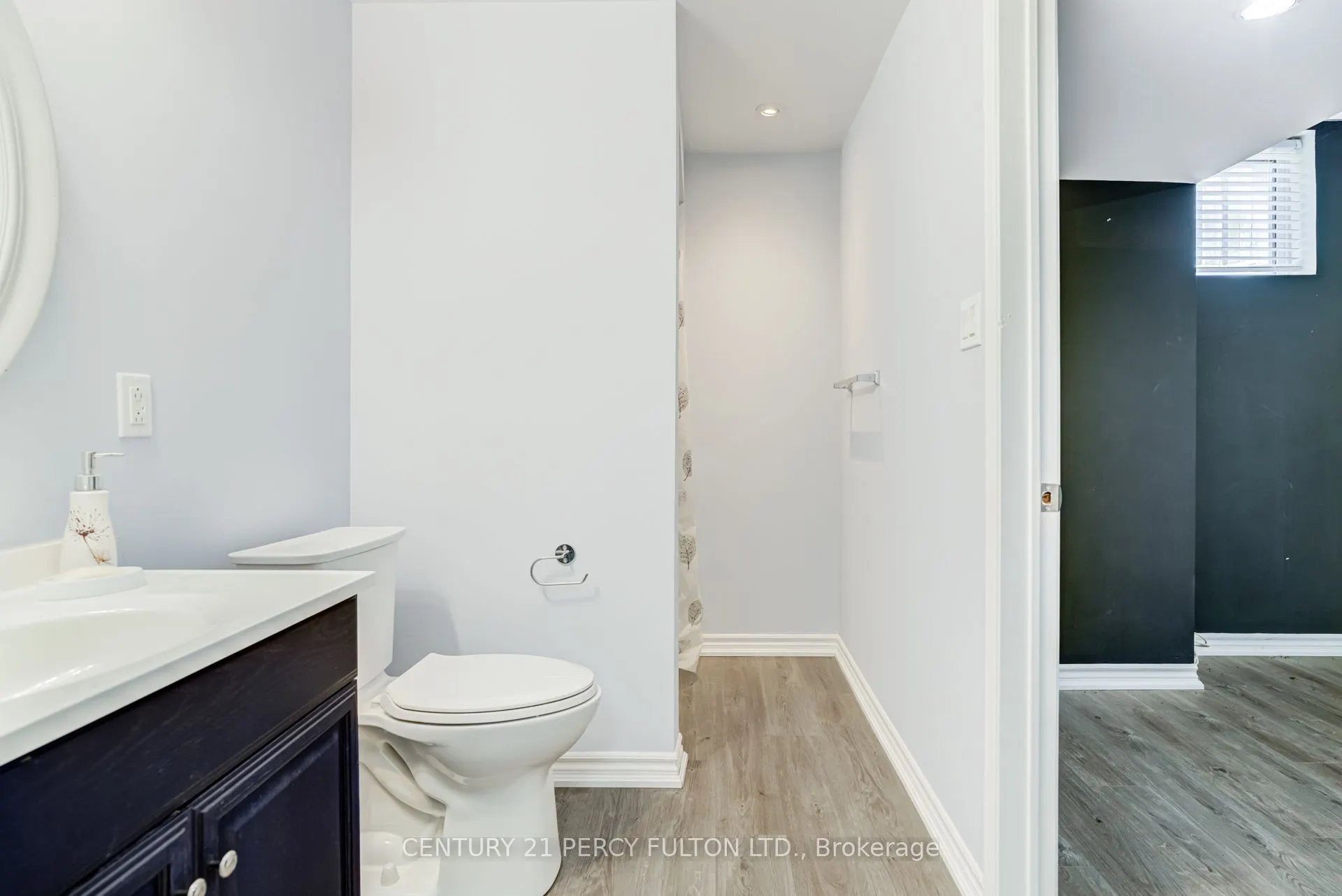 1842 Dalhousie Crescent