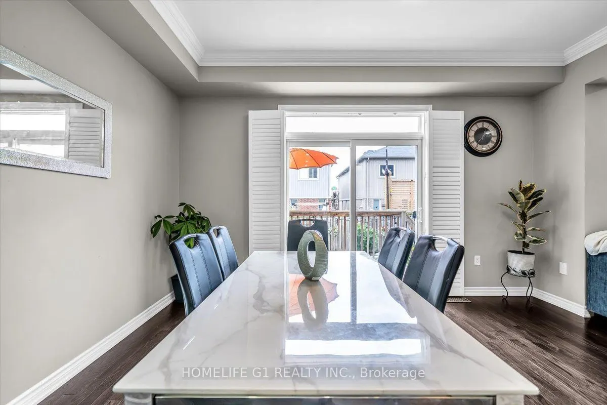 47 Holyrod Drive