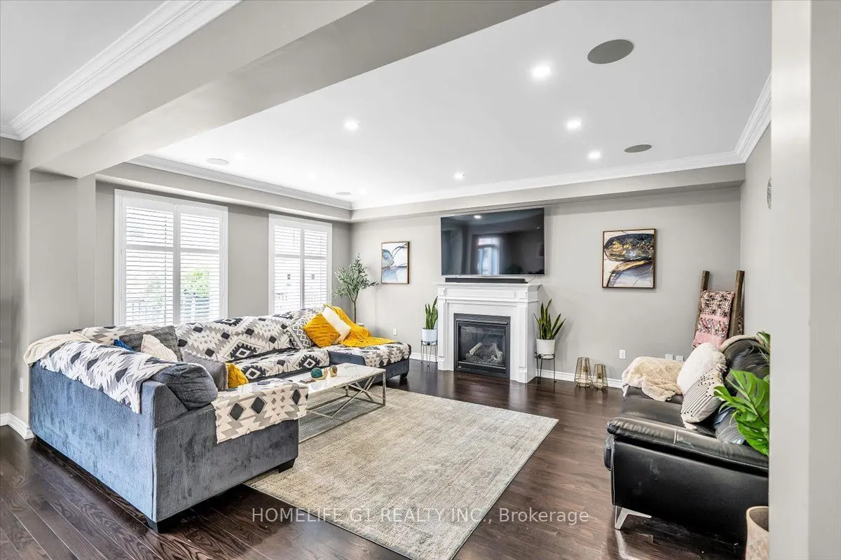 47 Holyrod Drive
