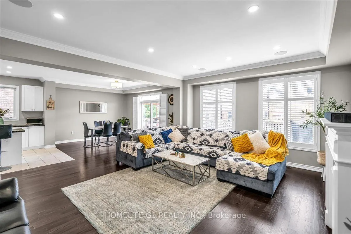 47 Holyrod Drive