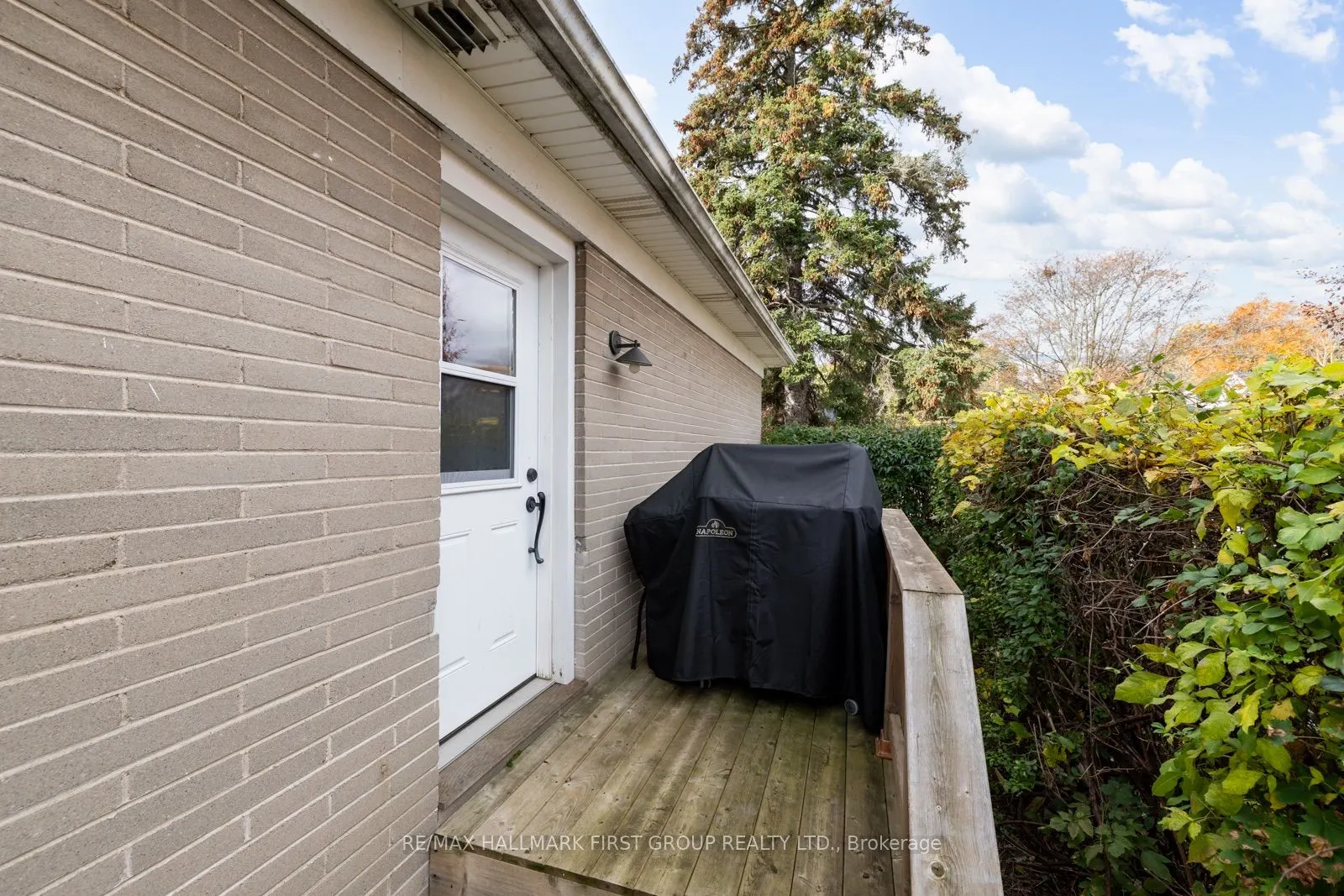 28 Forest Road