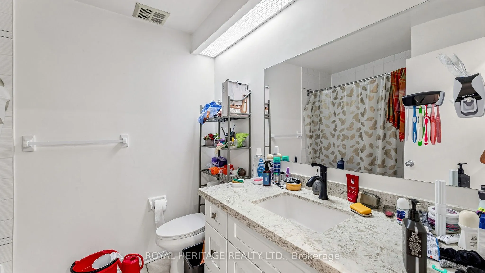 2472 Eglinton Avenue E #Th 19