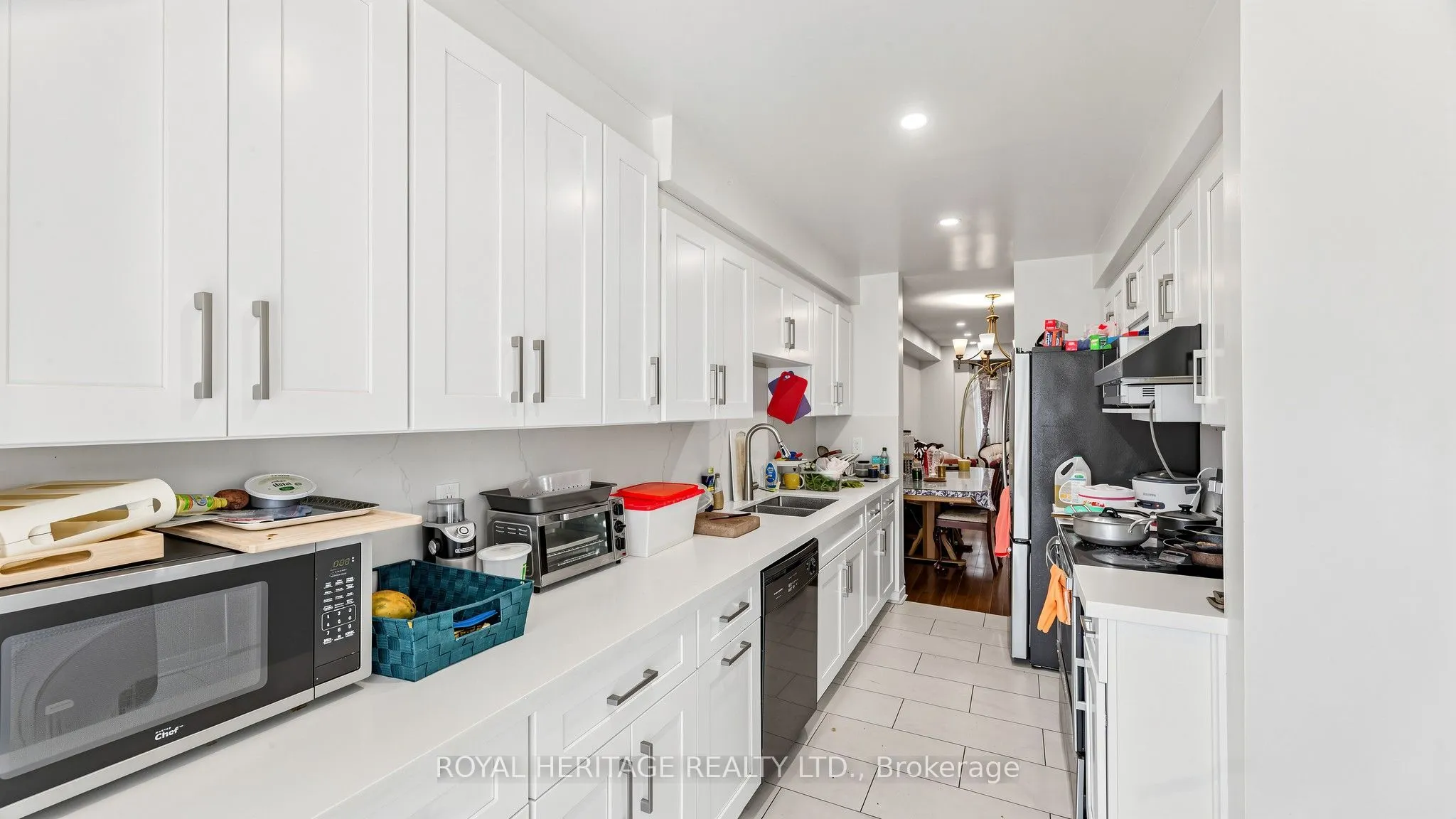 2472 Eglinton Avenue E #Th 19