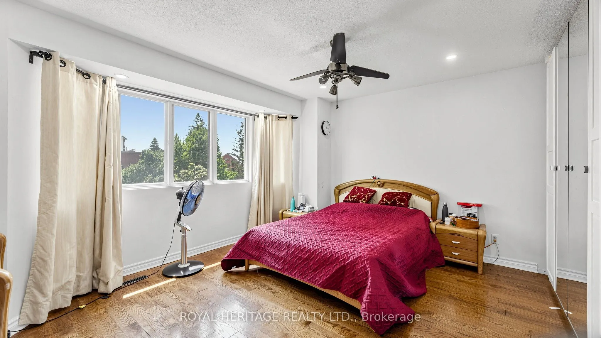 2472 Eglinton Avenue E #Th 19