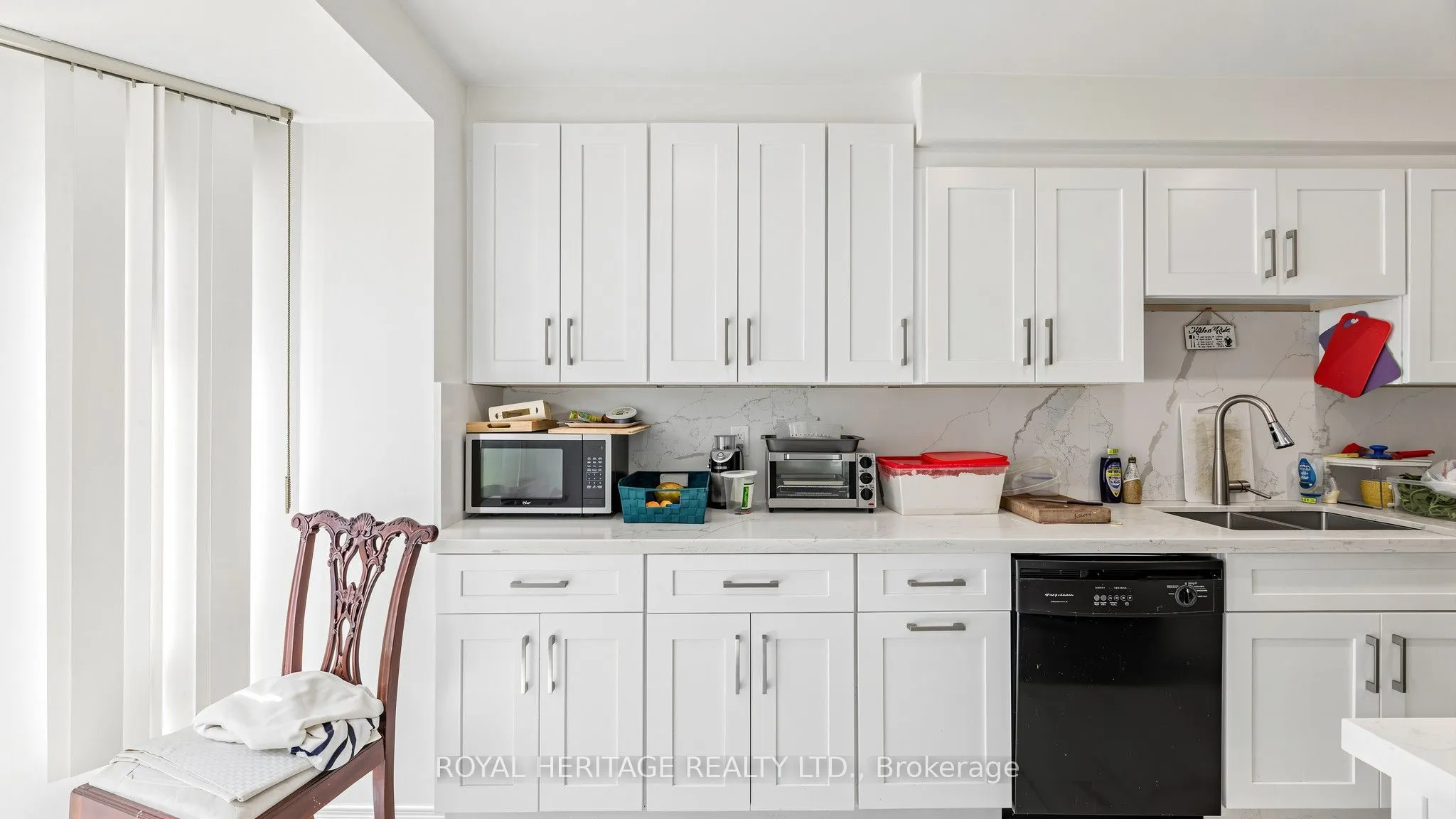 2472 Eglinton Avenue E #Th 19