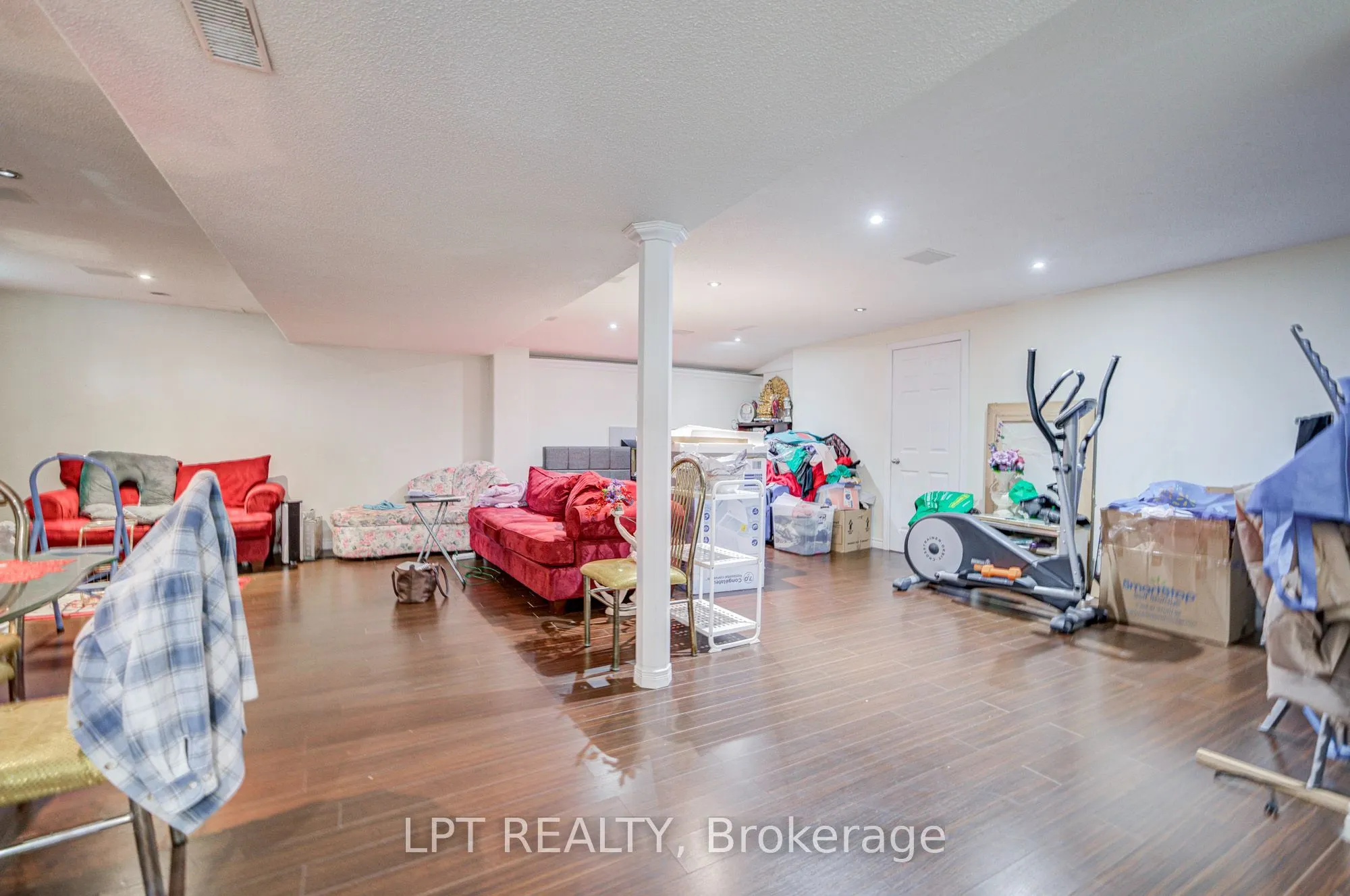 69 Westacott Crescent