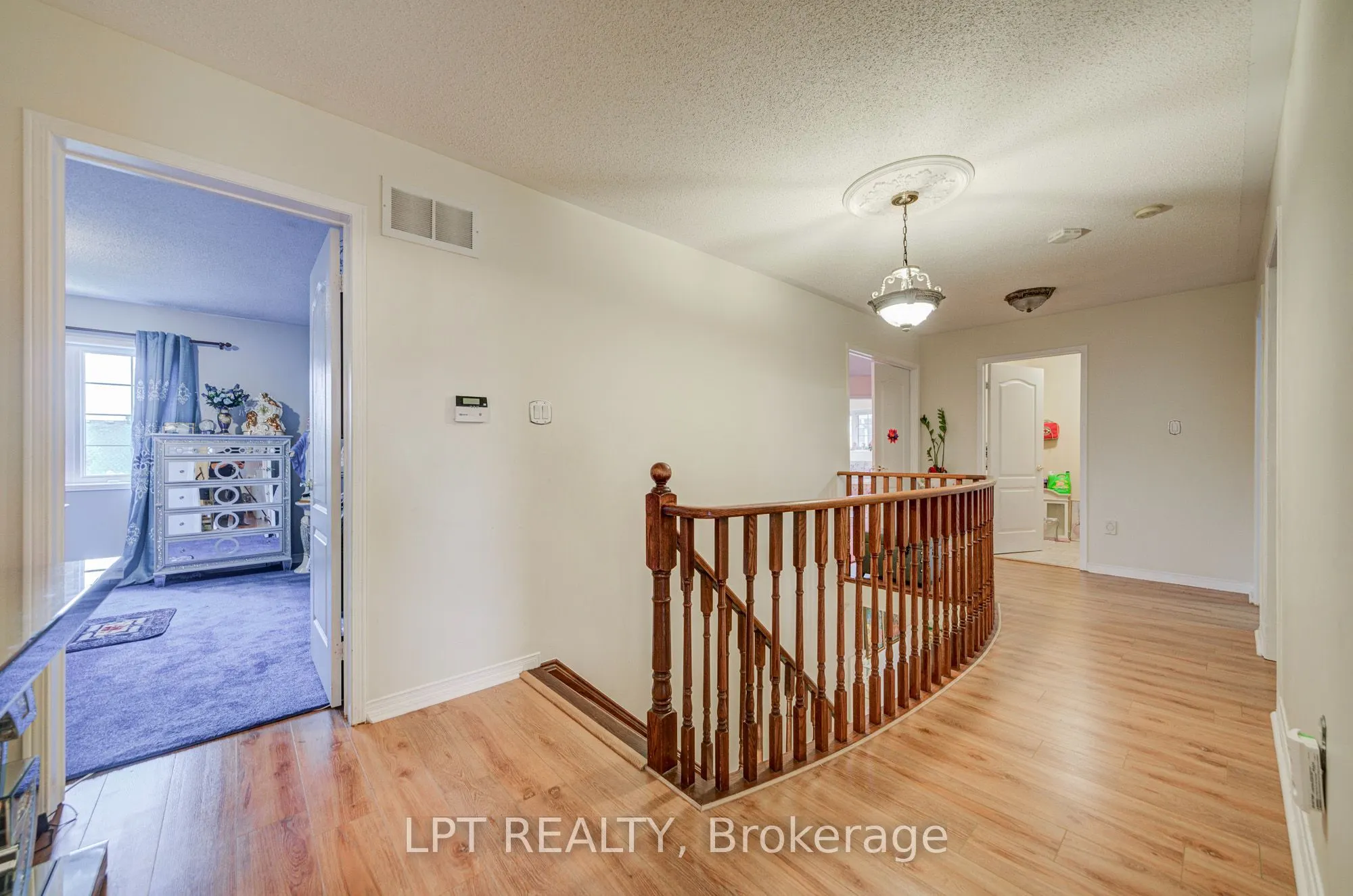 69 Westacott Crescent