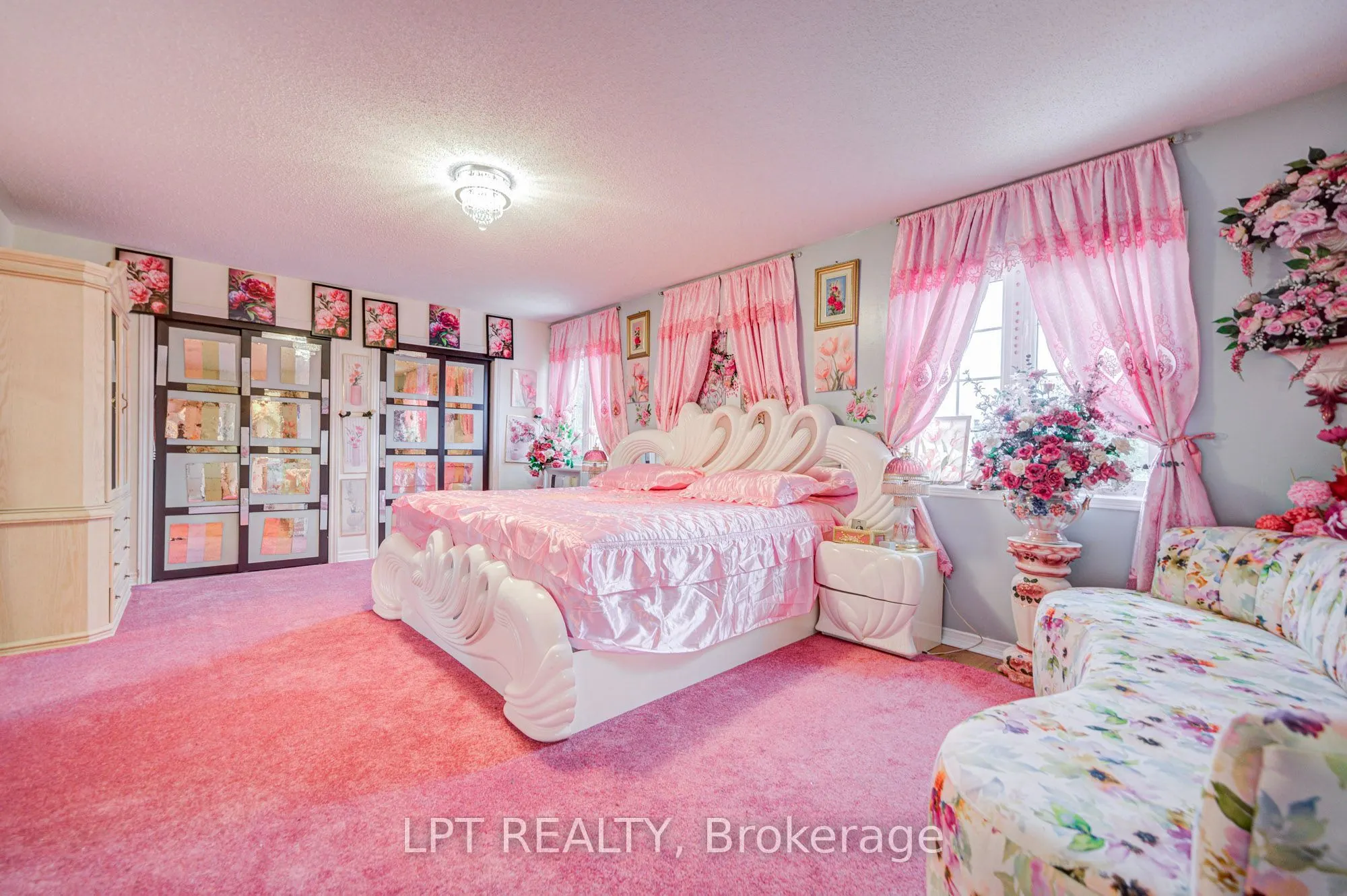 69 Westacott Crescent