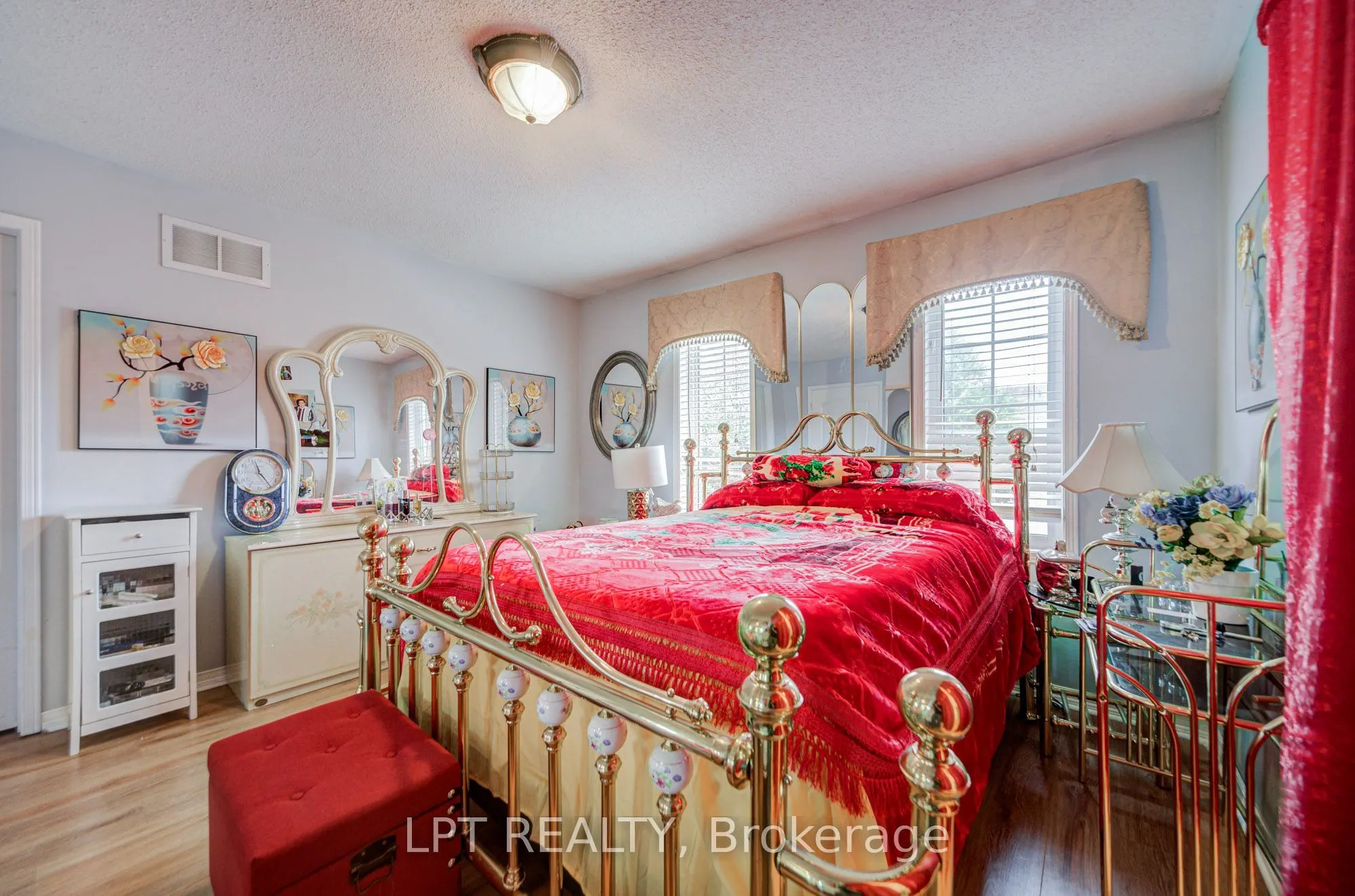 69 Westacott Crescent