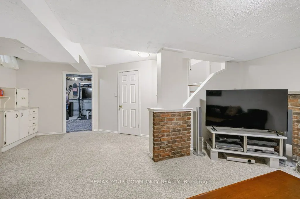 30 Radford Drive