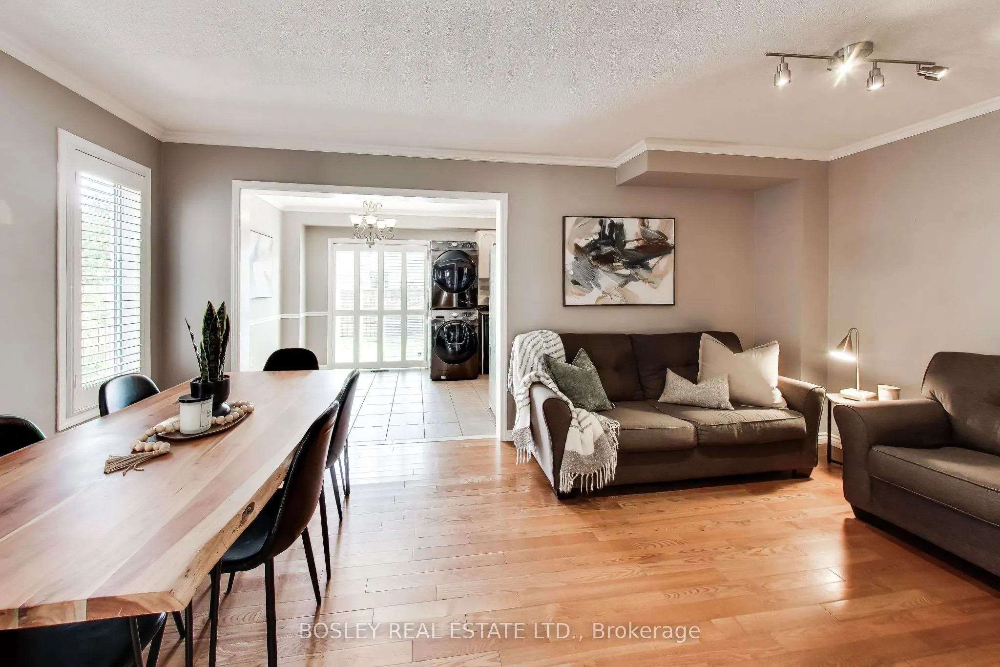 57 Longueuil Place