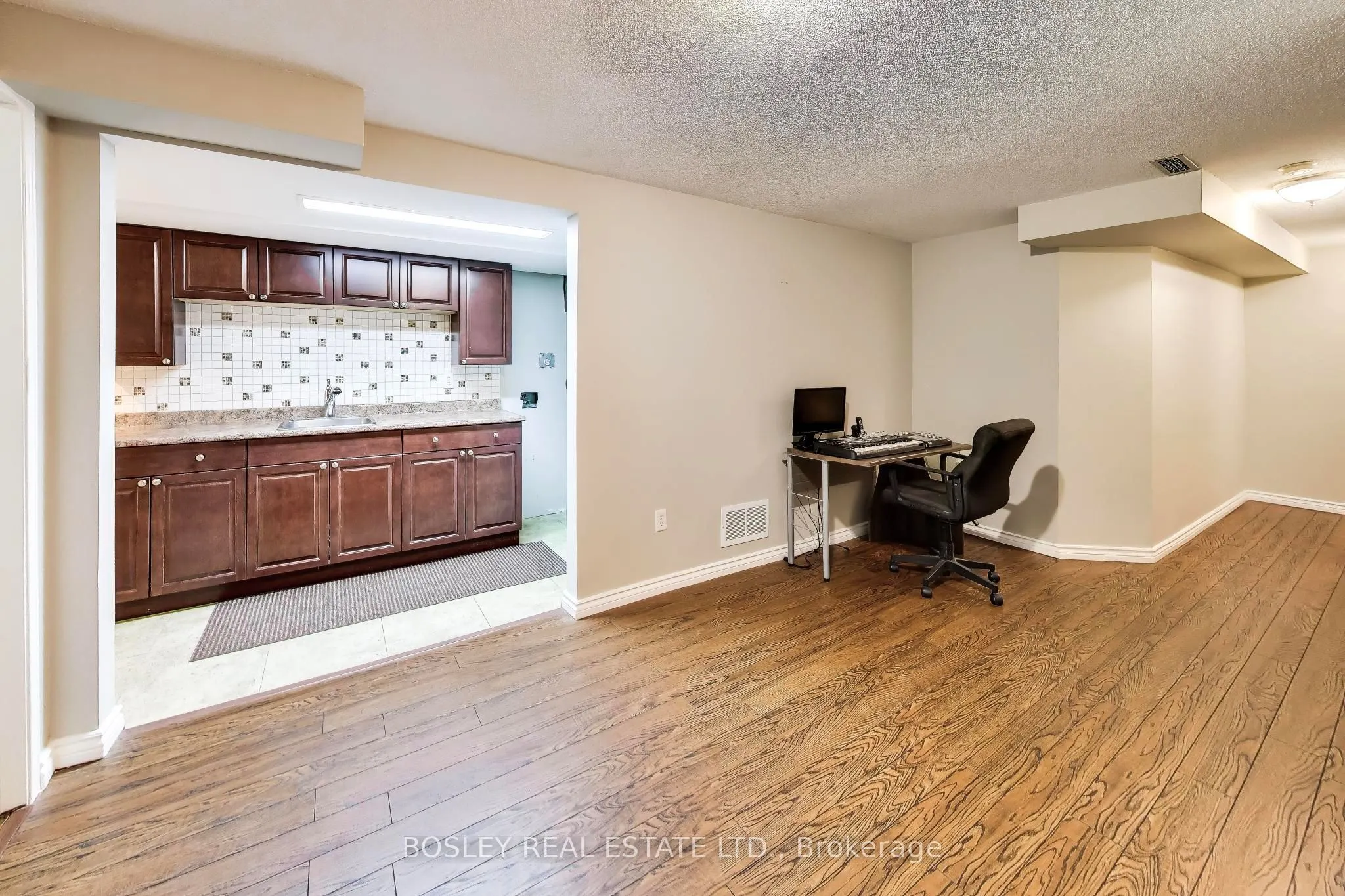 57 Longueuil Place