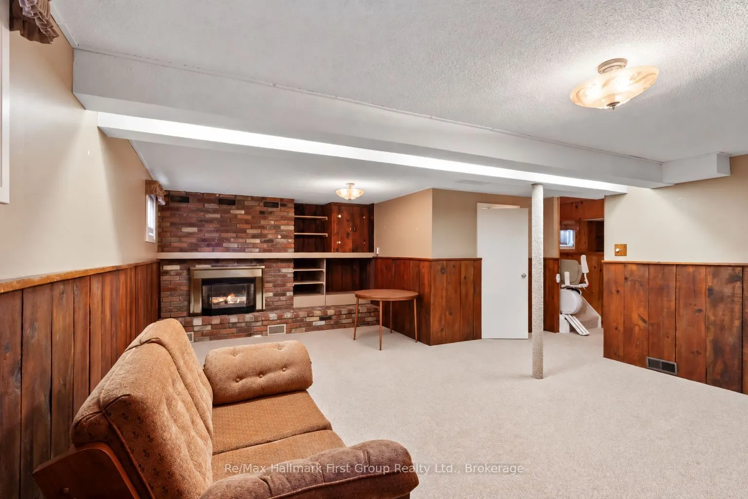8 Calais Street
