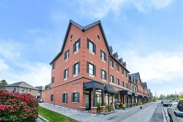 17 Baldwin Street N