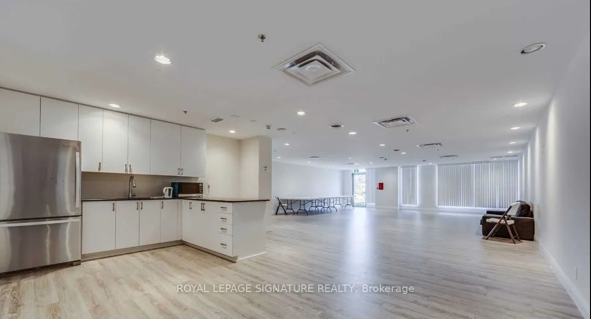 22 East Haven Drive #1010