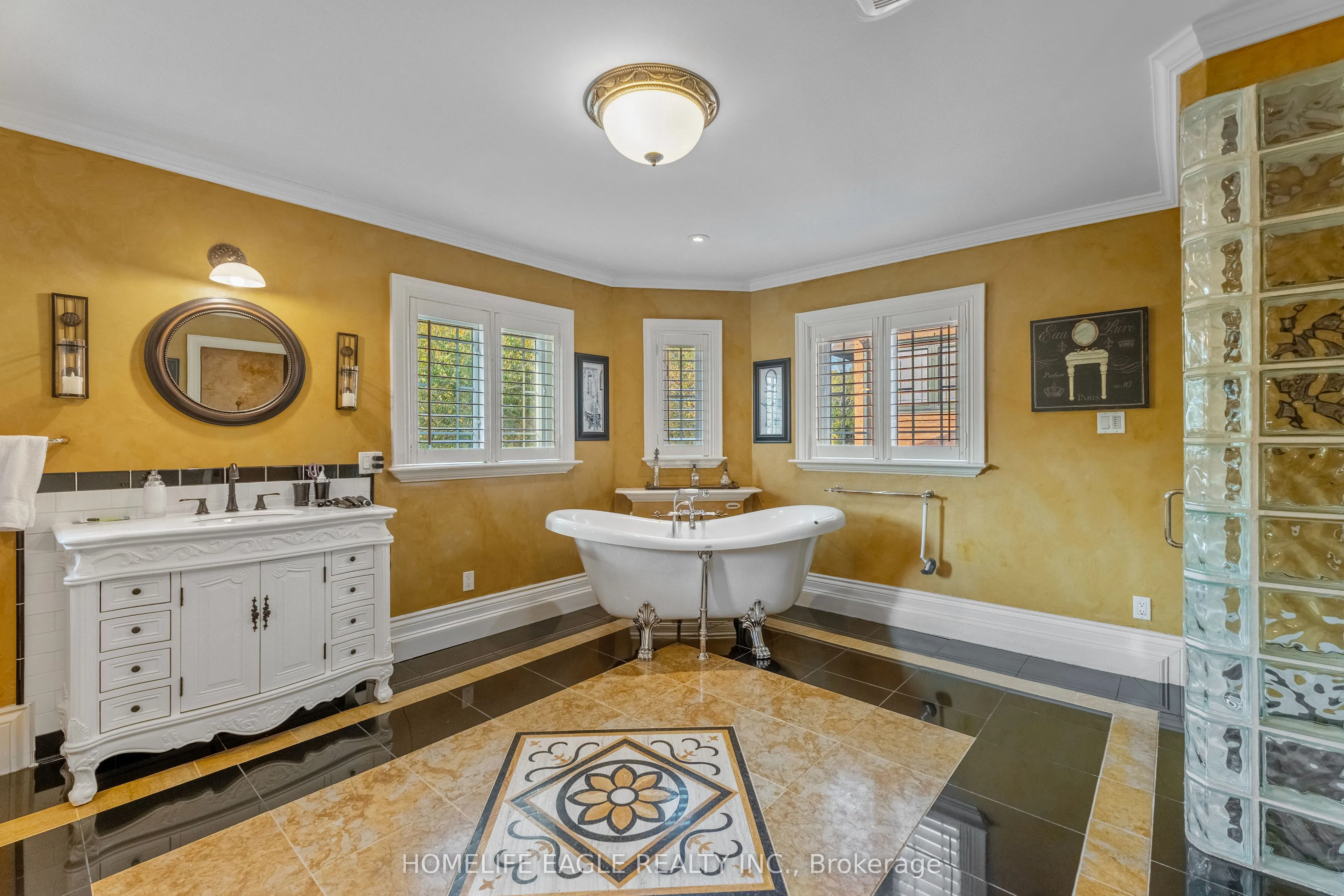 82 Roberson Drive