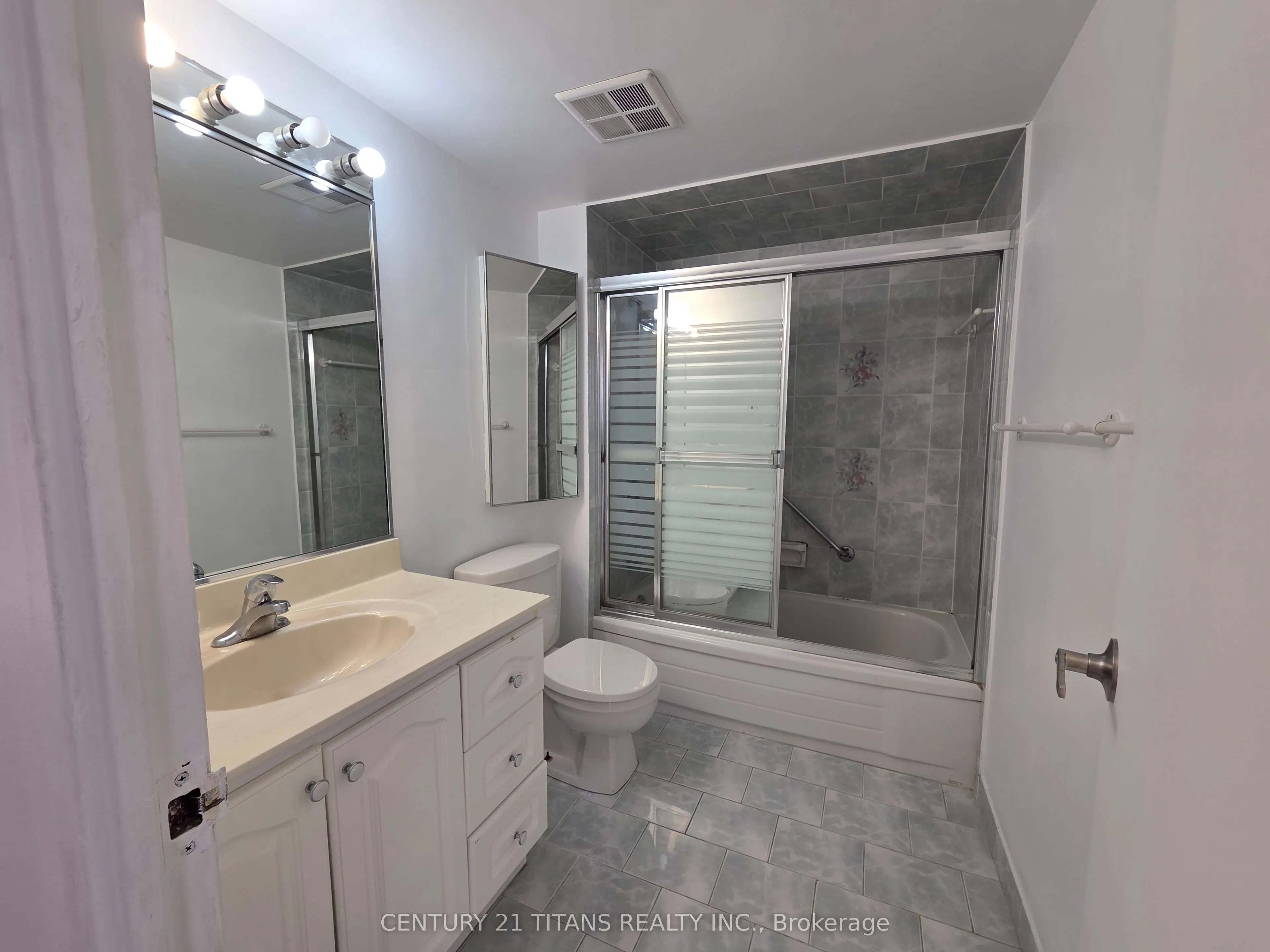 270 Palmdale Drive #510